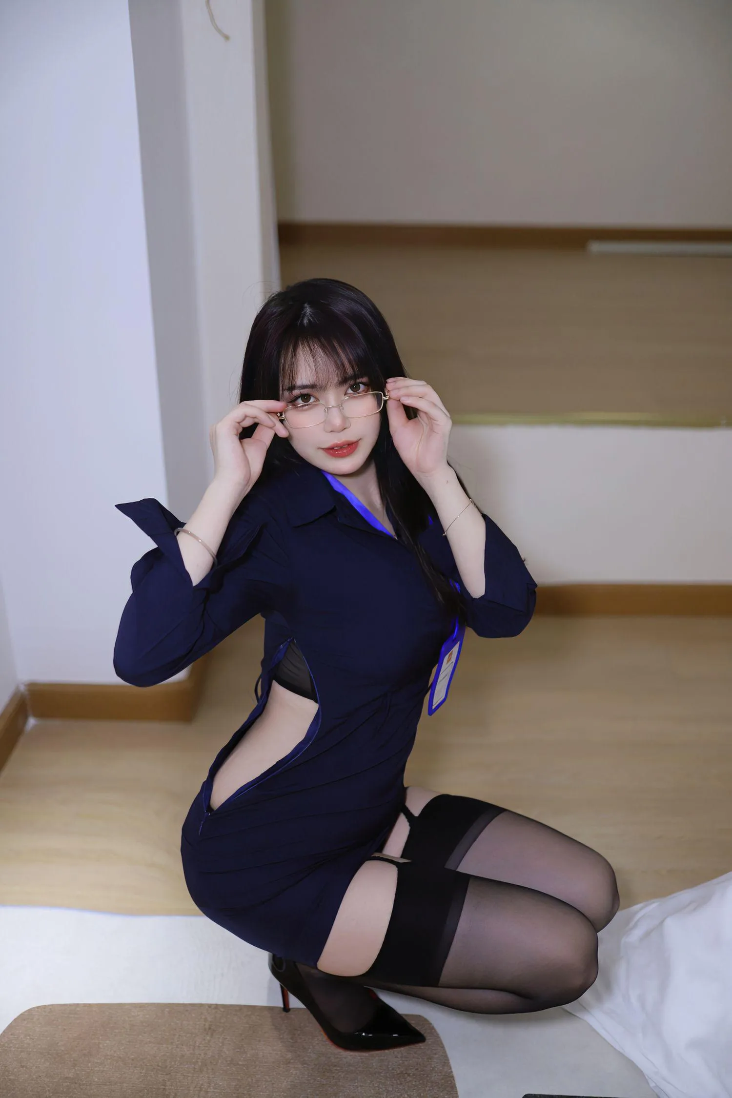 Tina很妖孽呀 – NO.19 职业装秘书 [44P]插图4