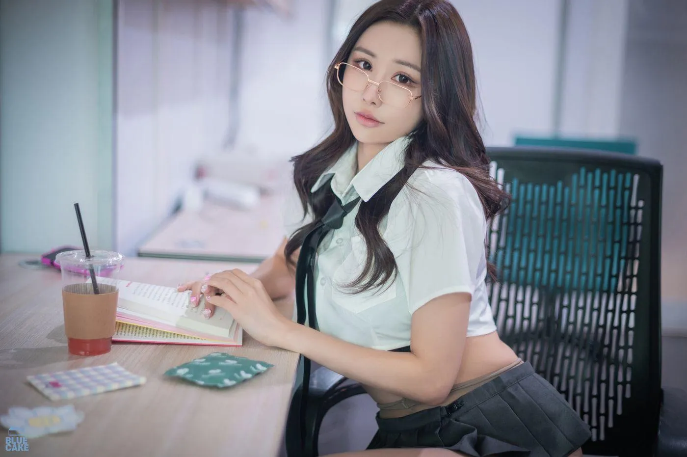 YeonYu (연유) – NO.06 [BLUECAKE] Study Harder [128P]插图1