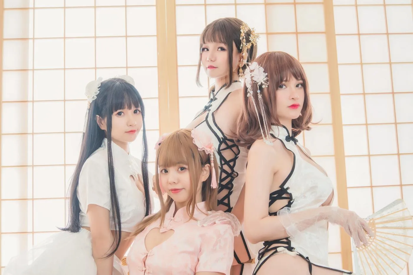 Yoko宅夏 – NO.27 &小野妹子W x 白金Saki 四人彼女 [176P]插图2