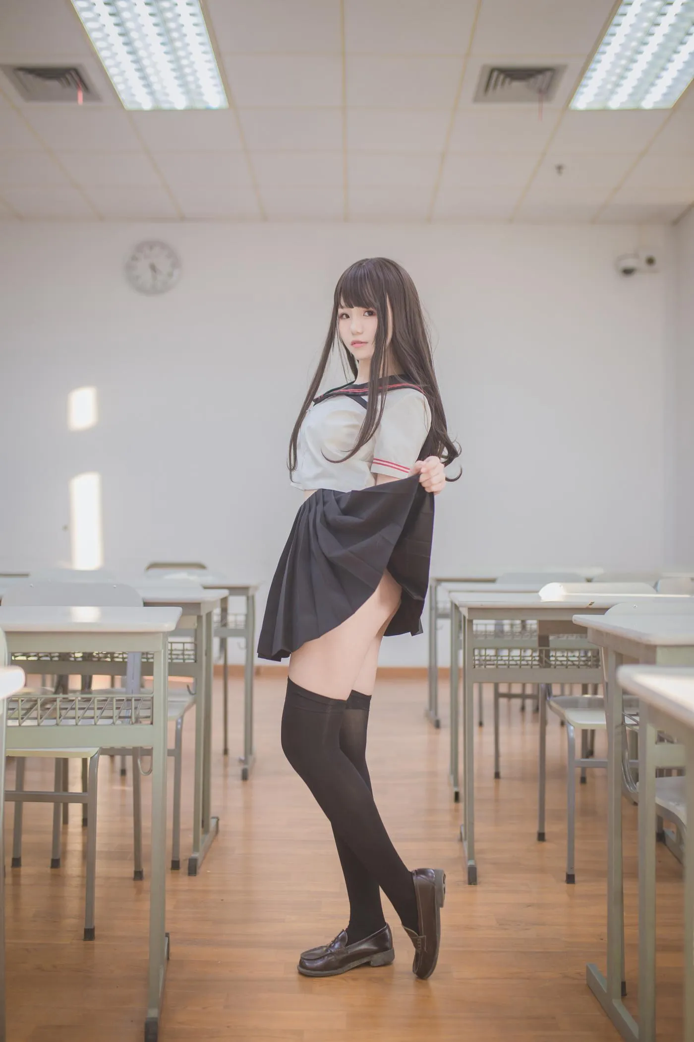 Yoko宅夏-NO.03 黑丝JK [39P]插图4