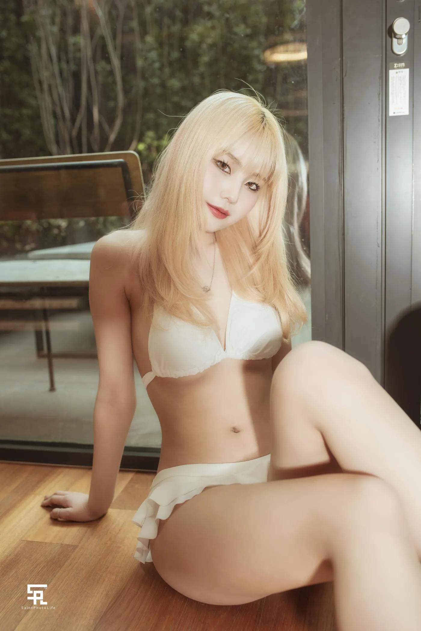 Yuna (윤아) – NO.06 [SAINT Photolife] The Gold [50P]插图1