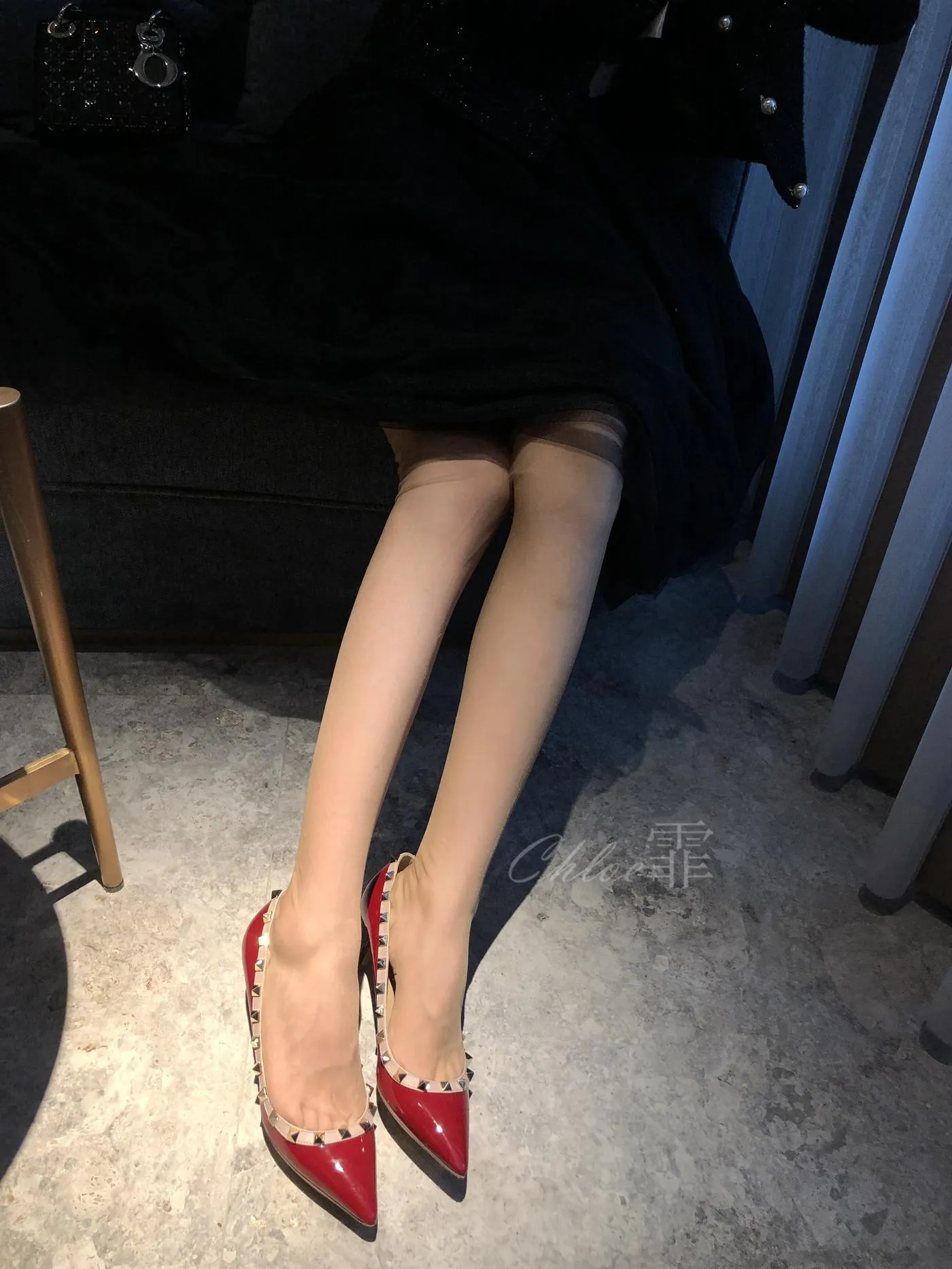 chloe霏霏 – NO.23 20191029 美爵酒店黑s CERVIN吊带复古无弹力肤色 [56P]插图2