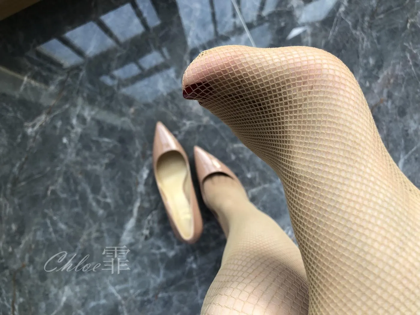 chloe霏霏 – NO.26 20191103 经典随拍-2 [56P]插图5