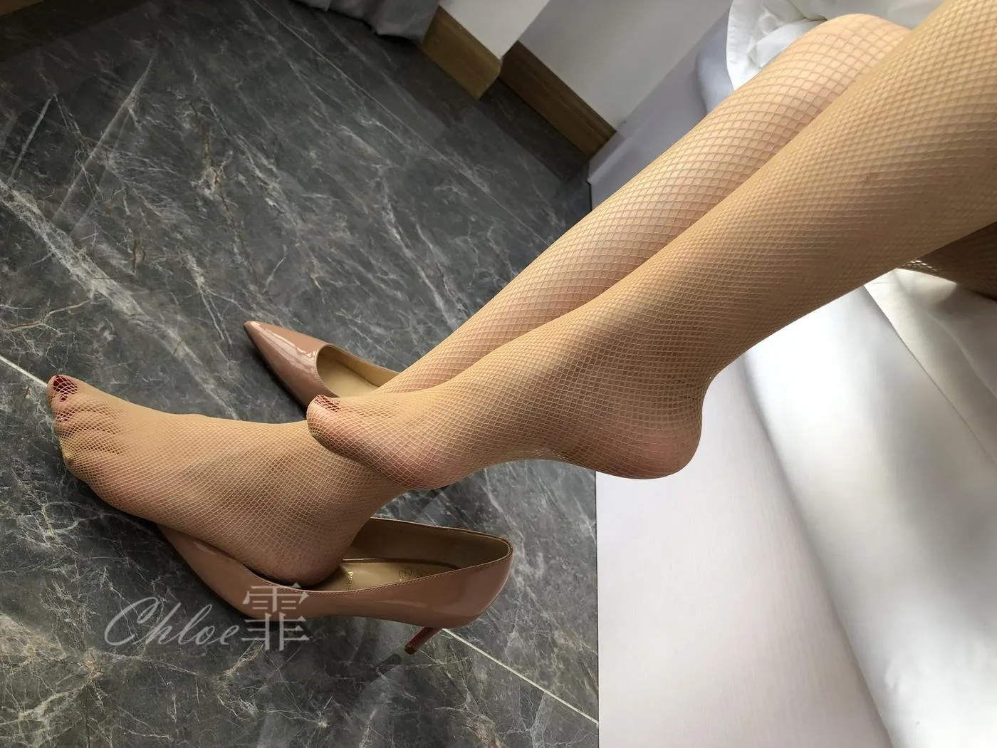 chloe霏霏 – NO.26 20191103 经典随拍-2 [56P]插图3