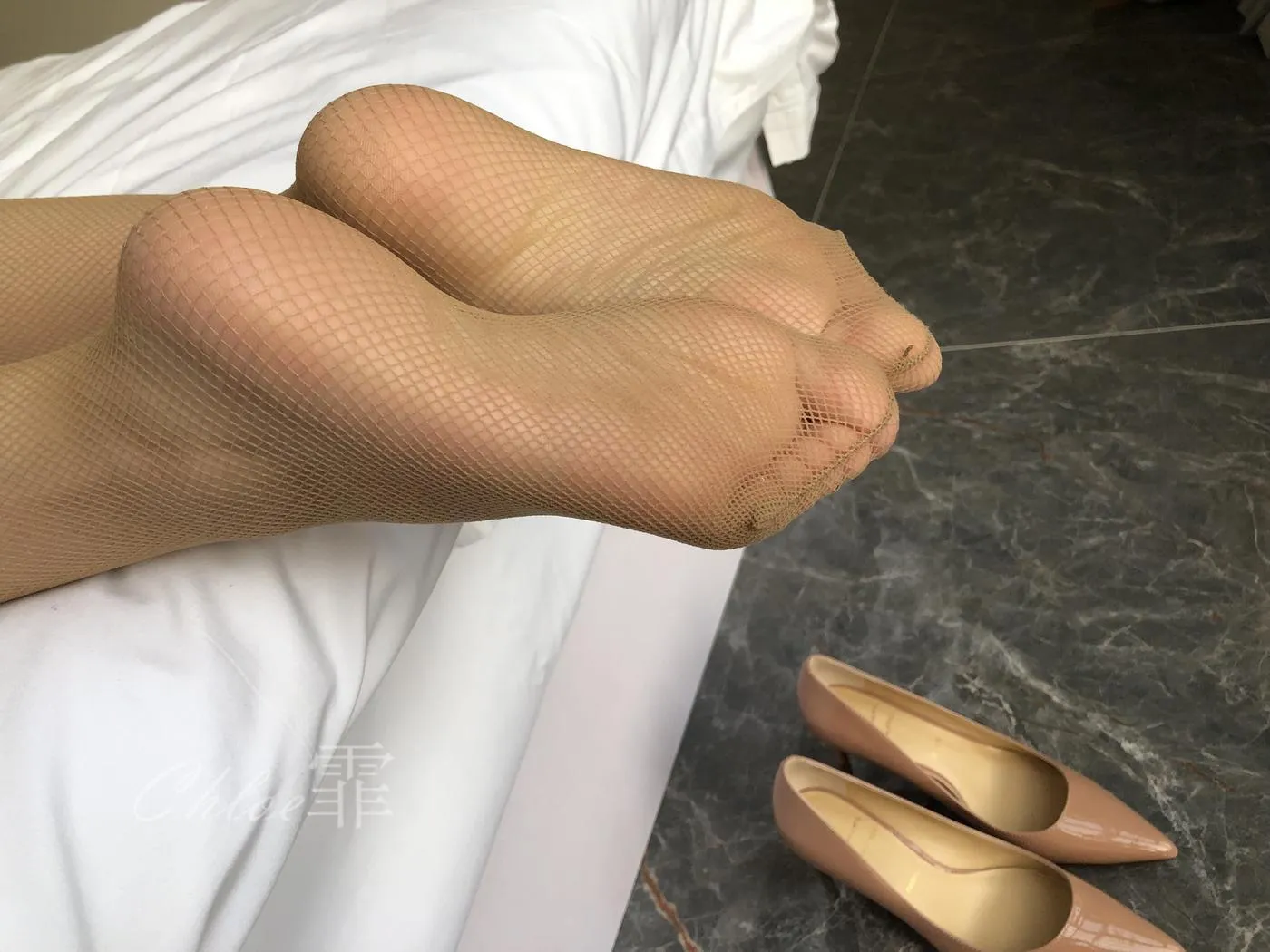 chloe霏霏 – NO.26 20191103 经典随拍-2 [56P]插图7