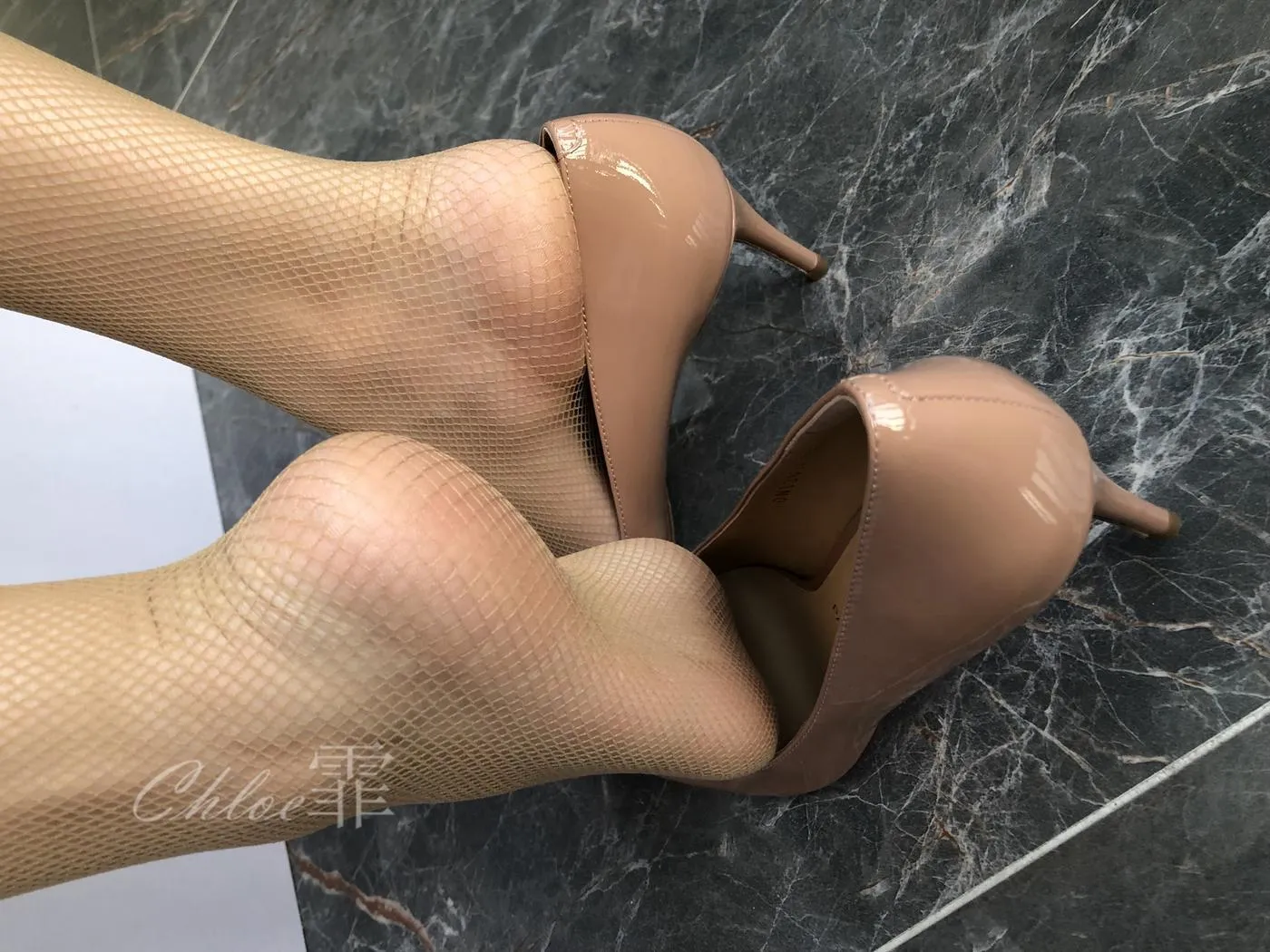 chloe霏霏 – NO.26 20191103 经典随拍-2 [56P]插图4