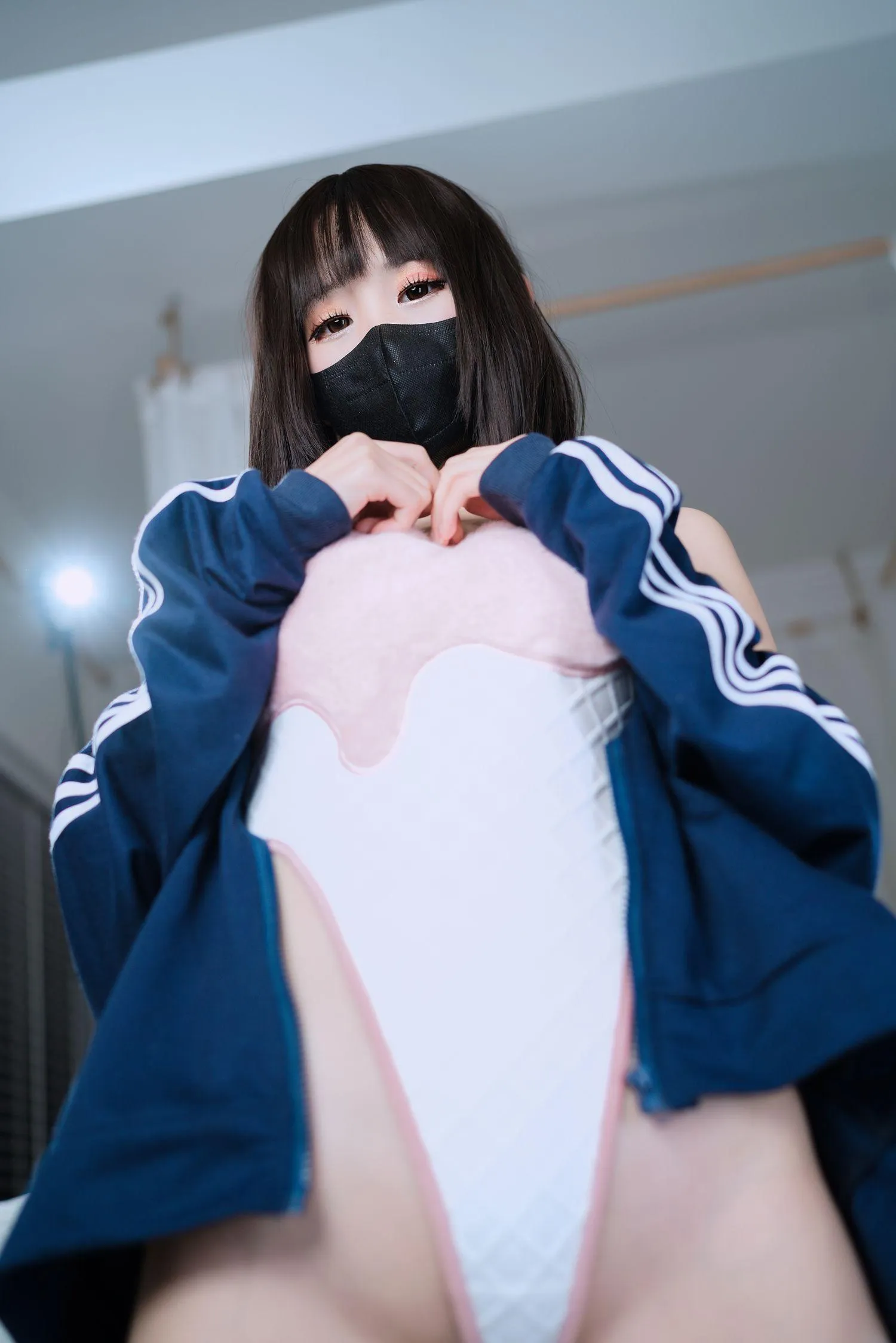 miko酱ww – NO.04 草莓圣代 [46P]插图1