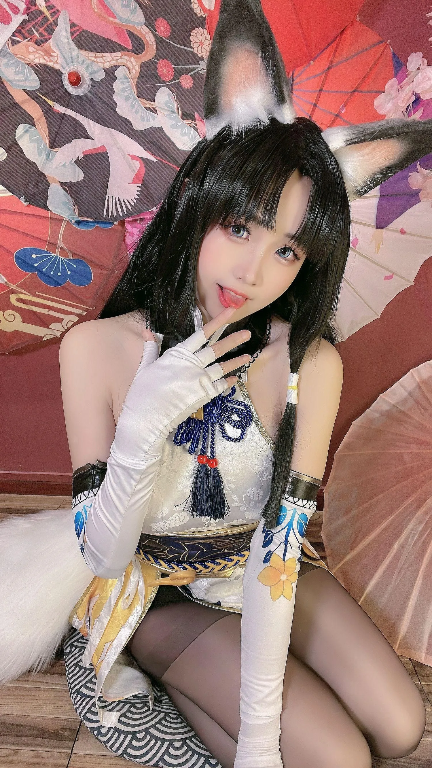 miko酱ww – NO.13 胡桃-自拍 [12P]插图7