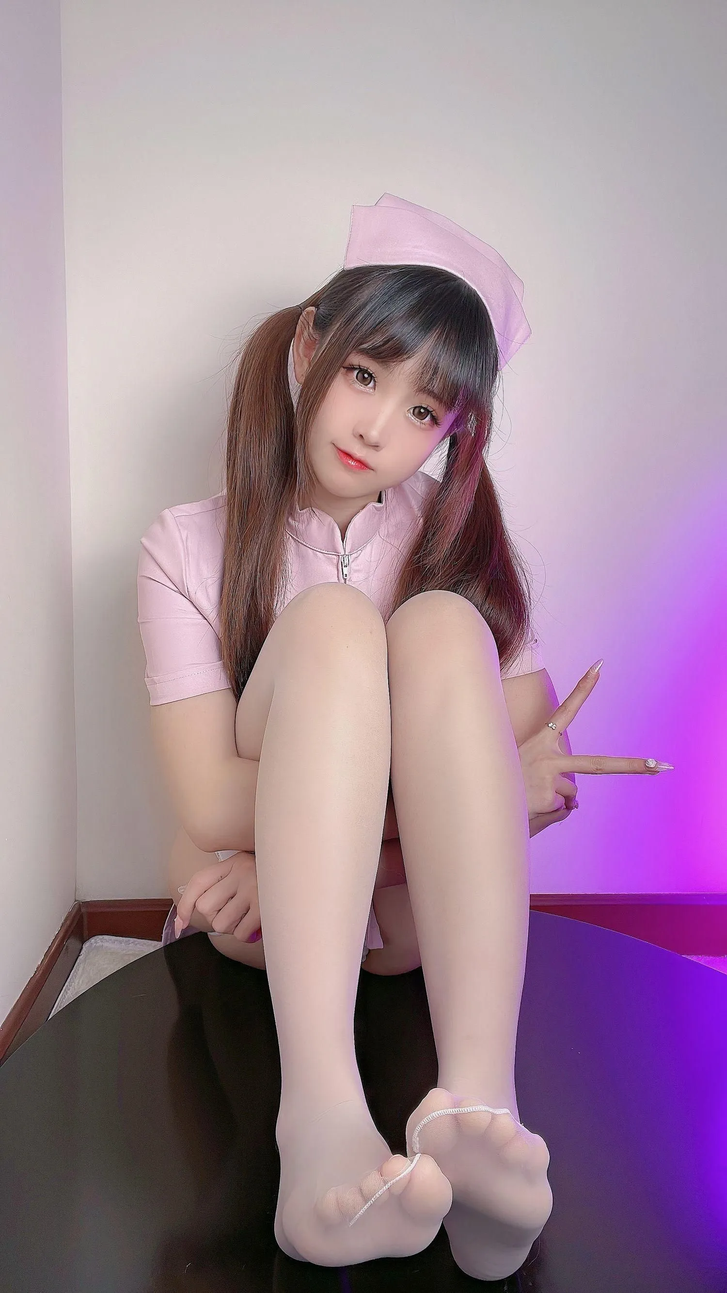 miko酱ww – NO.14 护士姐姐 [27P]插图1