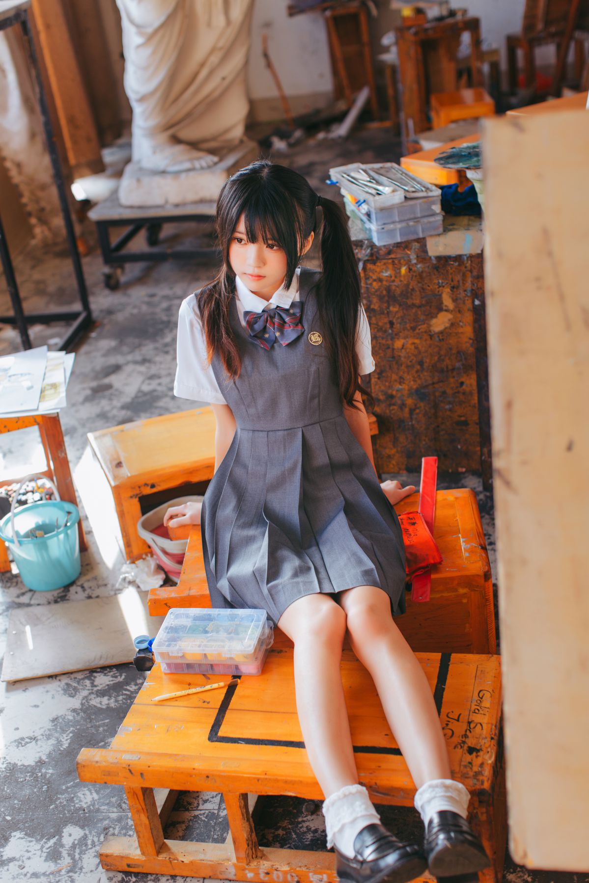 桜桃喵-画室少女插图5