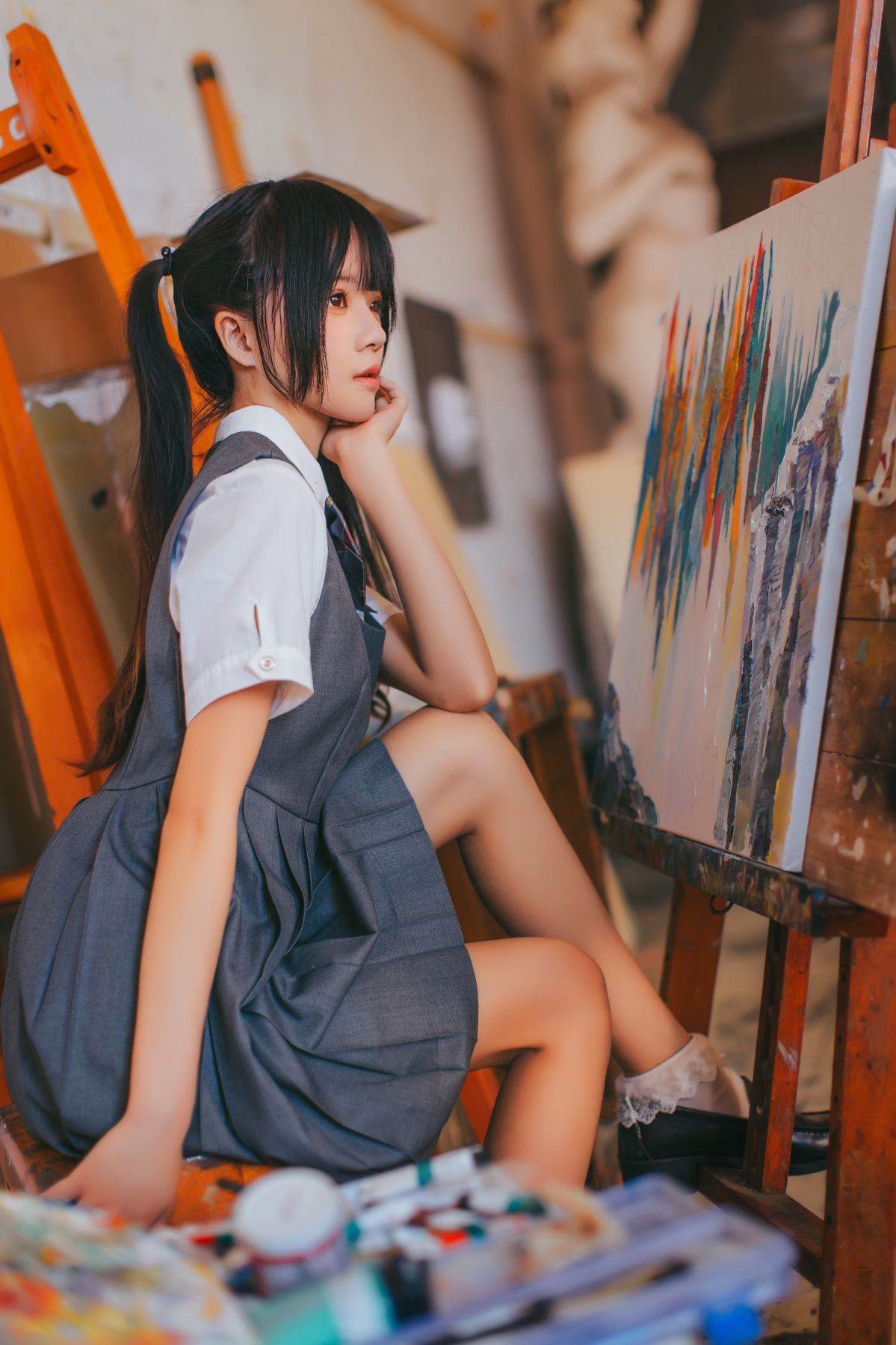桜桃喵-画室少女插图2