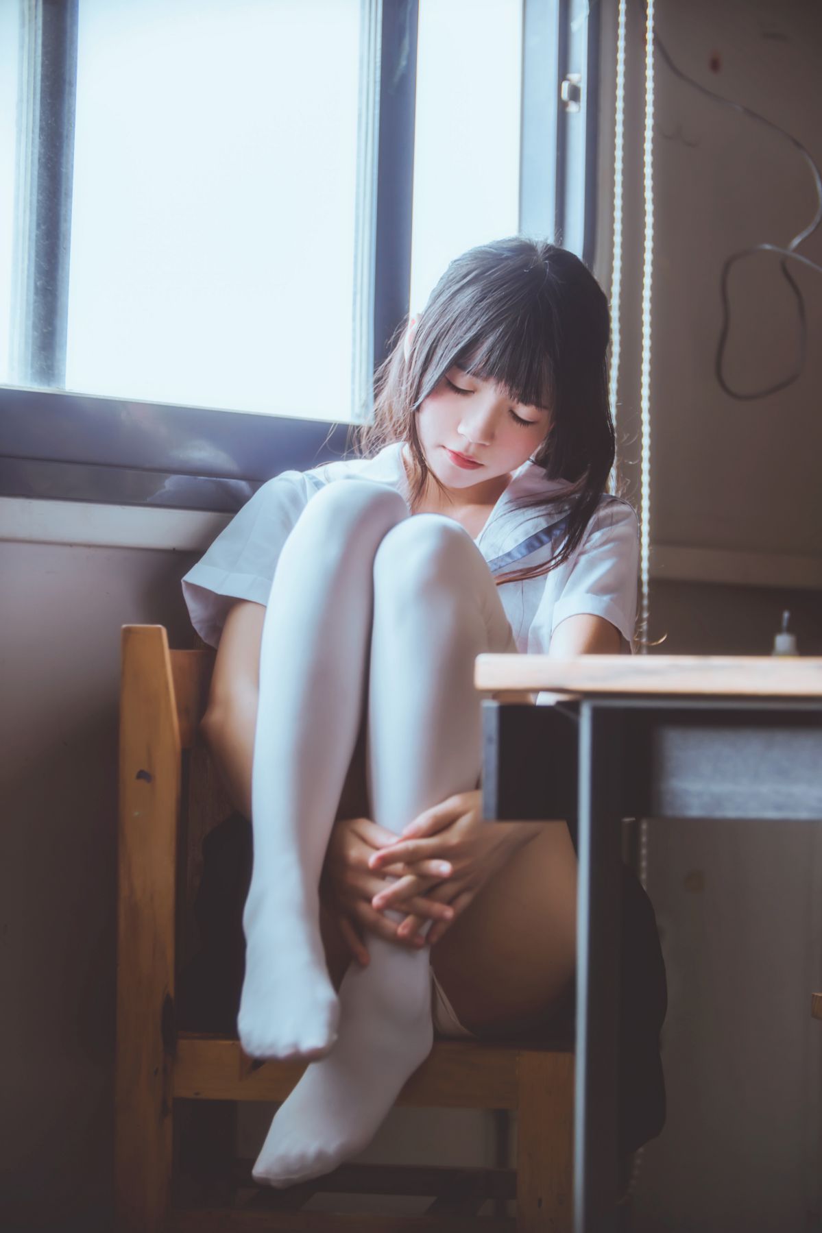 桜桃喵 – 蓝白水手服插图1