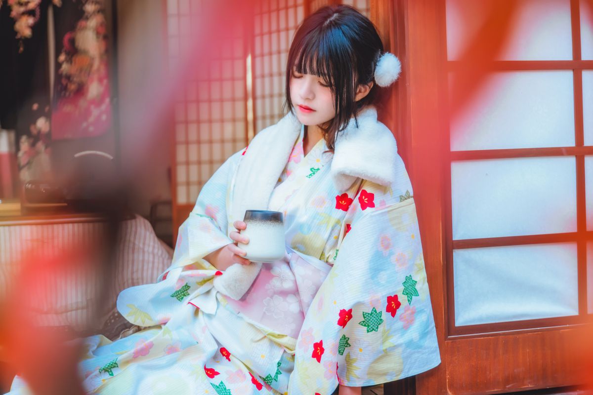 桜桃喵-小少女插图2
