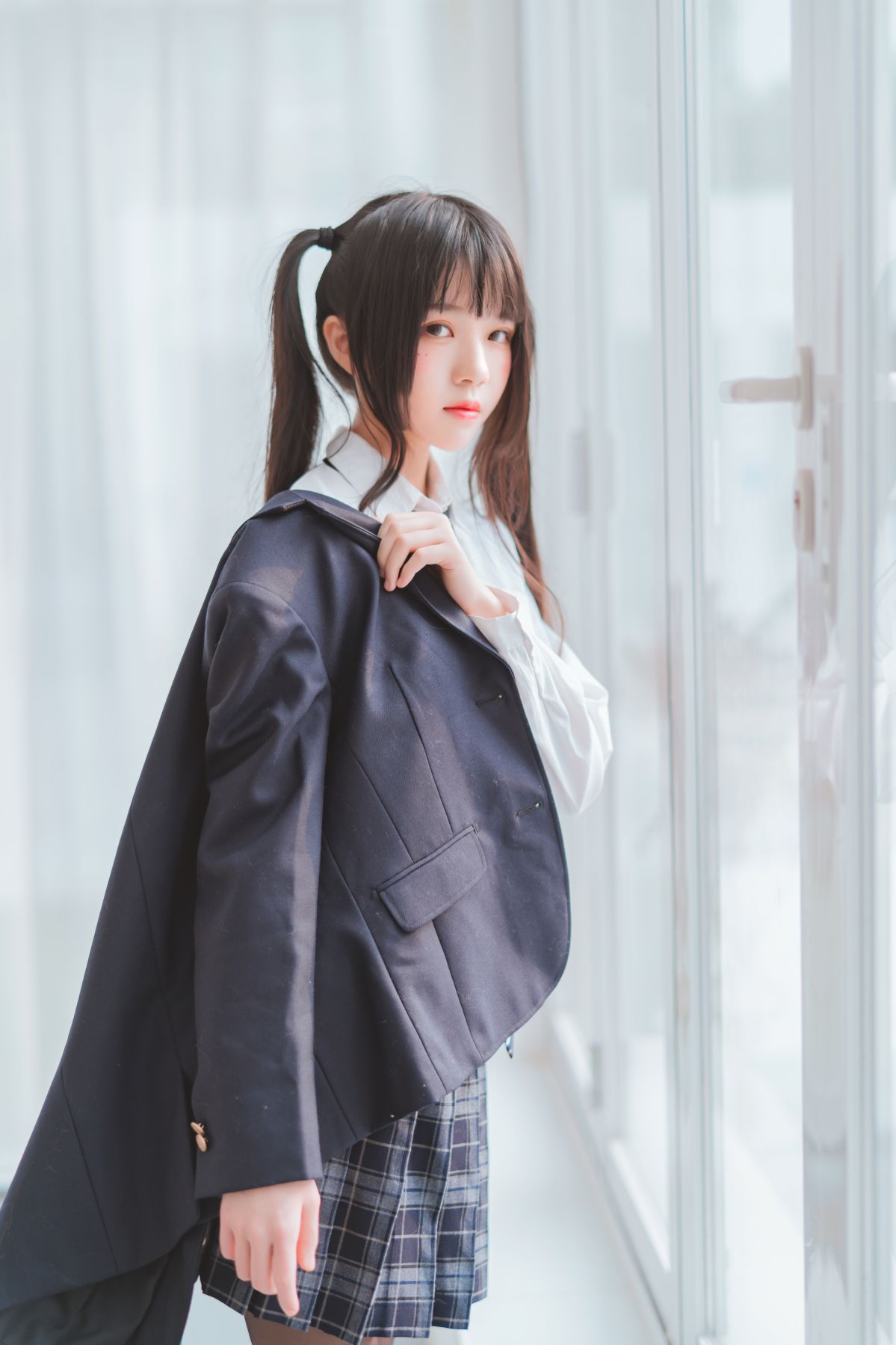 桜桃喵 – 冬季制服丝秀插图3