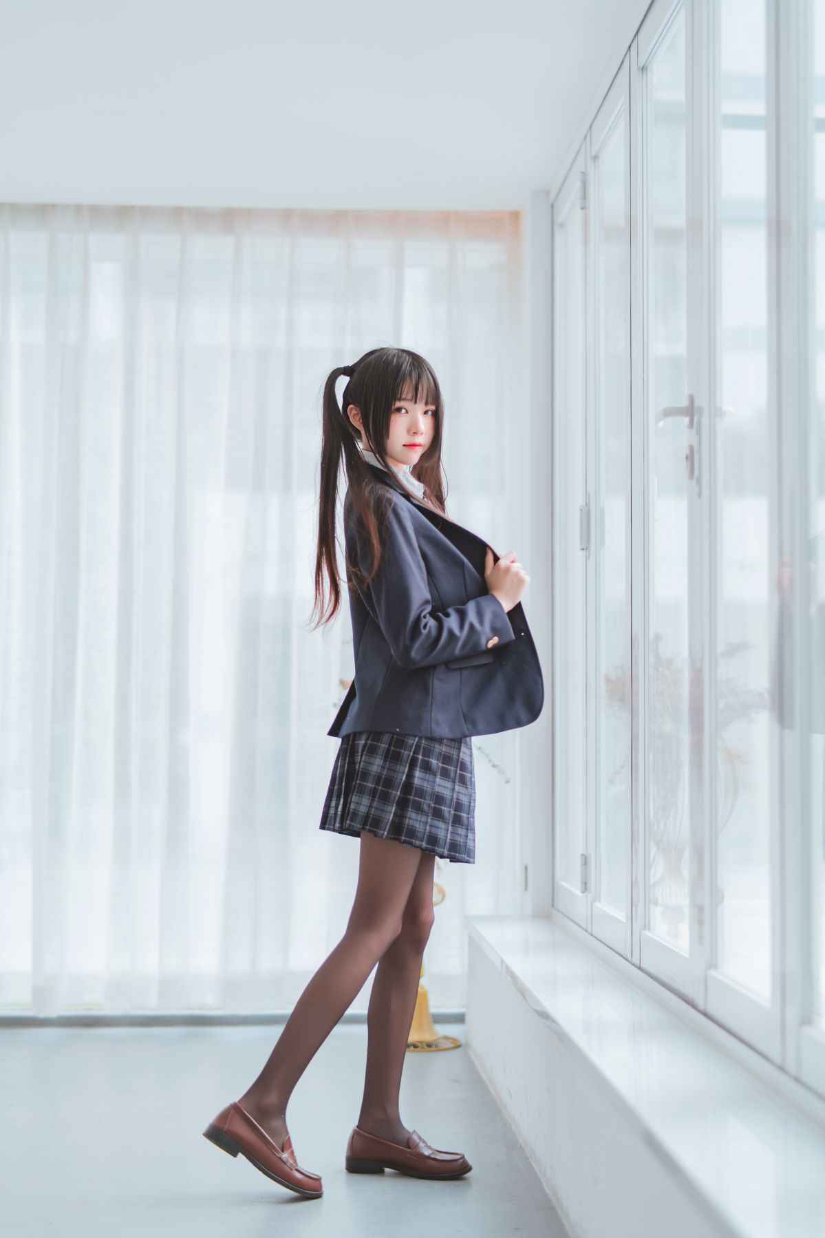 桜桃喵 – 冬季制服丝秀插图5