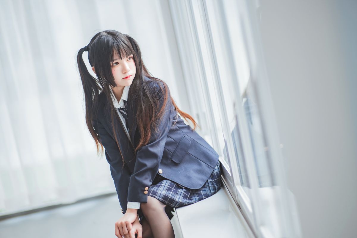桜桃喵 – 冬季制服丝秀插图1