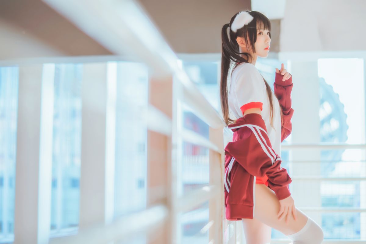 桜桃喵 – 红色体操服插图4