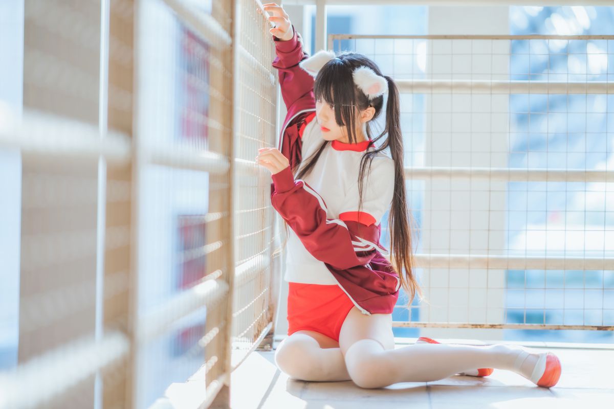 桜桃喵 – 红色体操服插图7