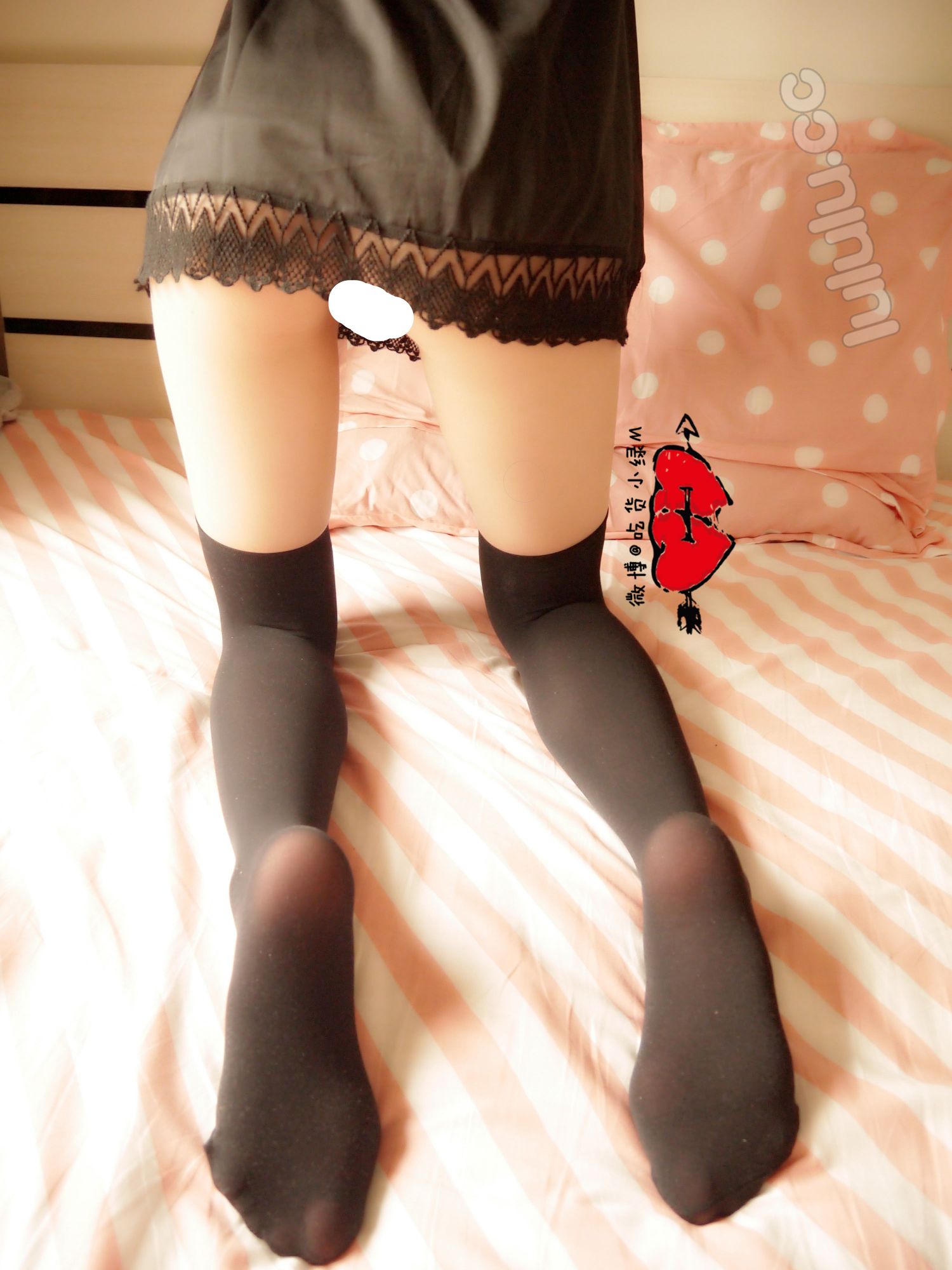 nrt少女- 黑过膝袜 真空无内衣插图5