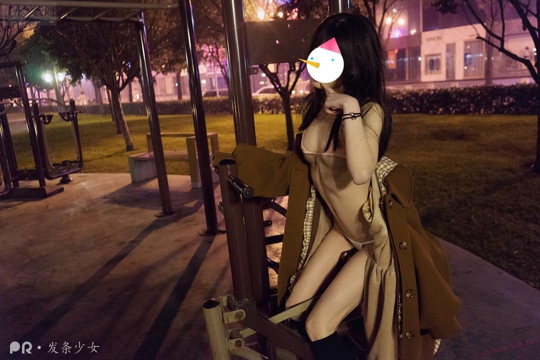 发条少女 – 公园露出插图7