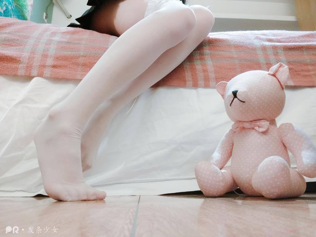 发条少女 – 腿足臀声插图5