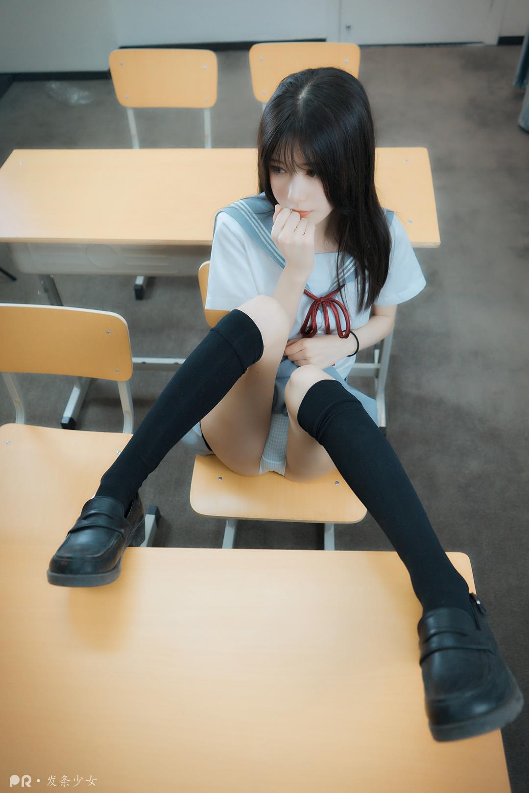 发条少女 – 尾随颜控少女插图9