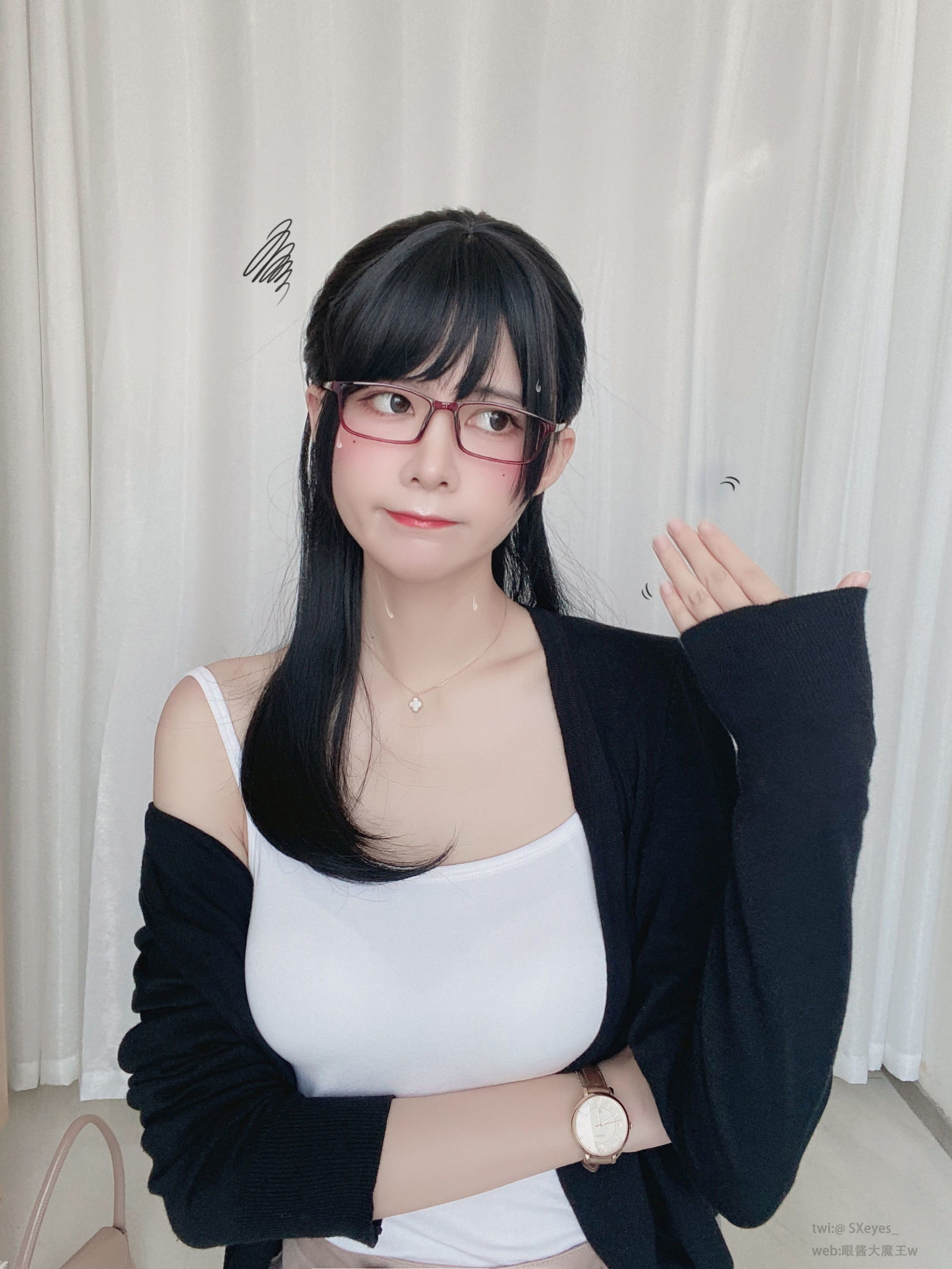 萌妹子眼酱大魔王w爱喝可乐的OL插图