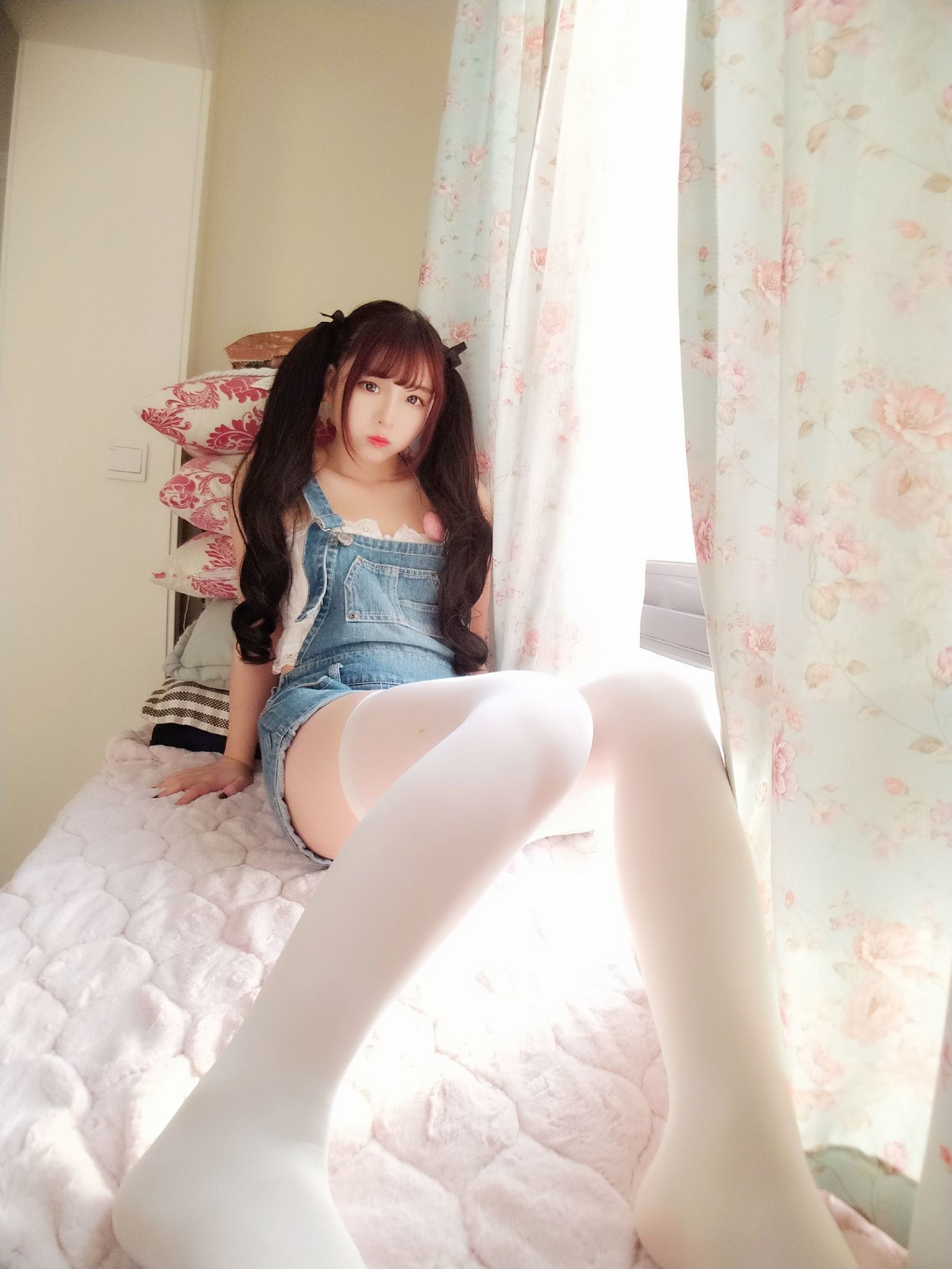 二次元美女古川kagura牛仔吊带短裤插图6
