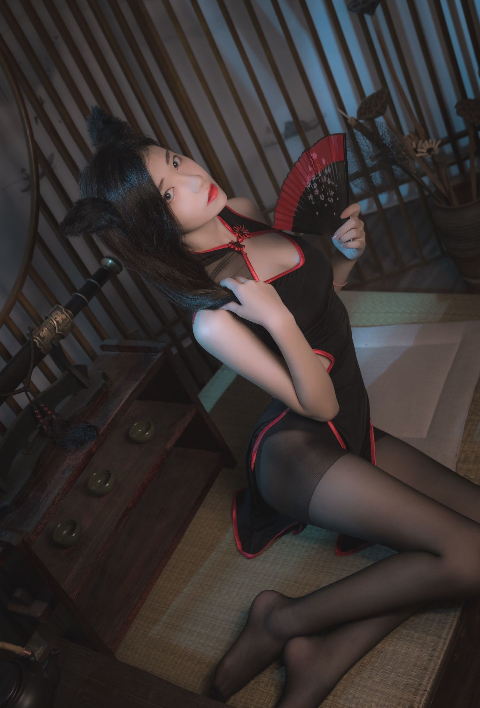 动漫博主南桃Momoko黑旗袍插图