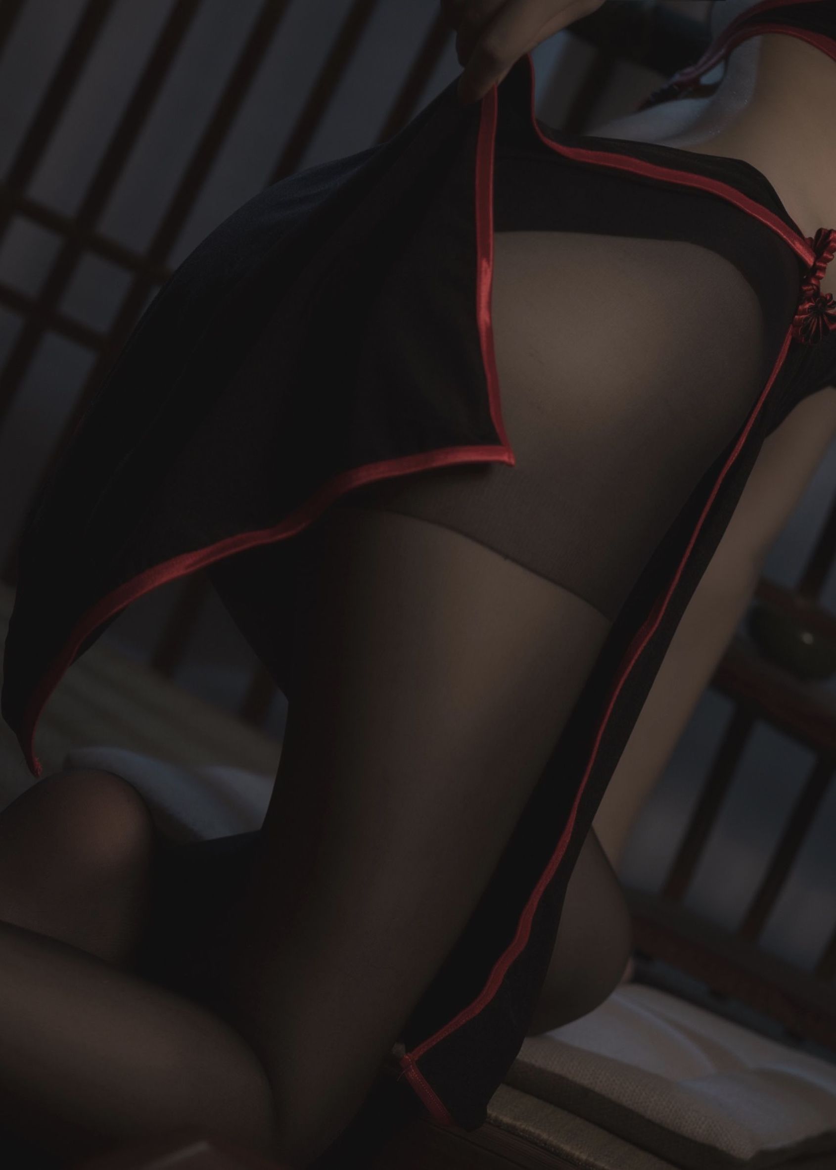 动漫博主南桃Momoko黑旗袍插图2