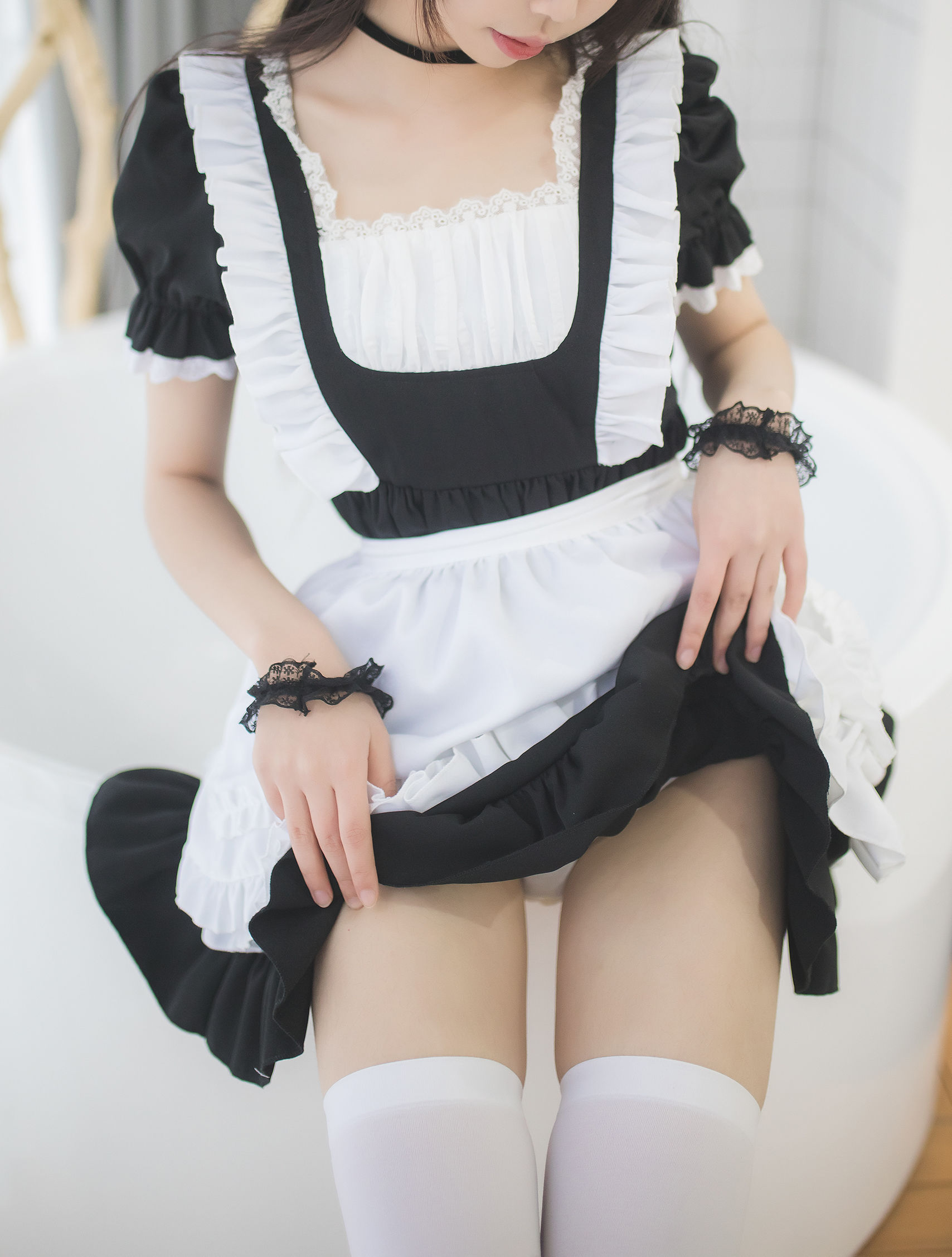 Cos小姐姐雪琪白丝女仆插图8