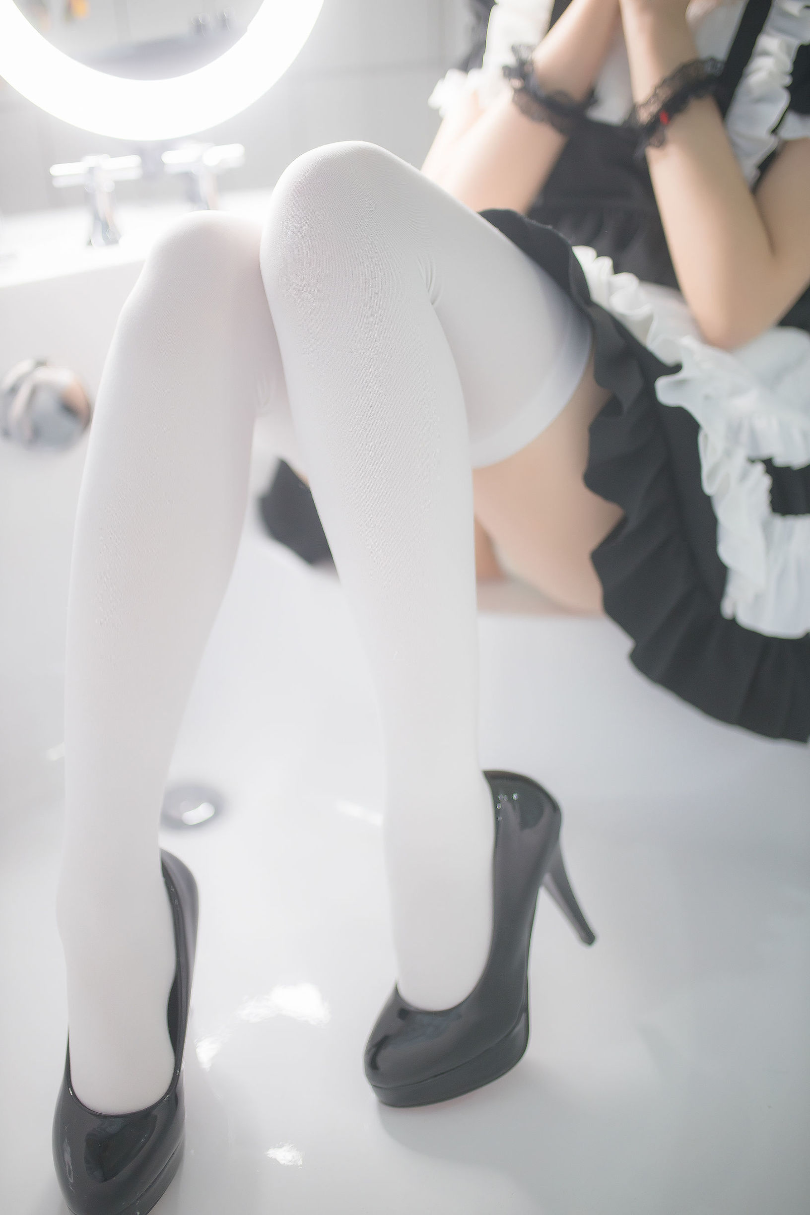 Cos小姐姐雪琪白丝女仆插图7