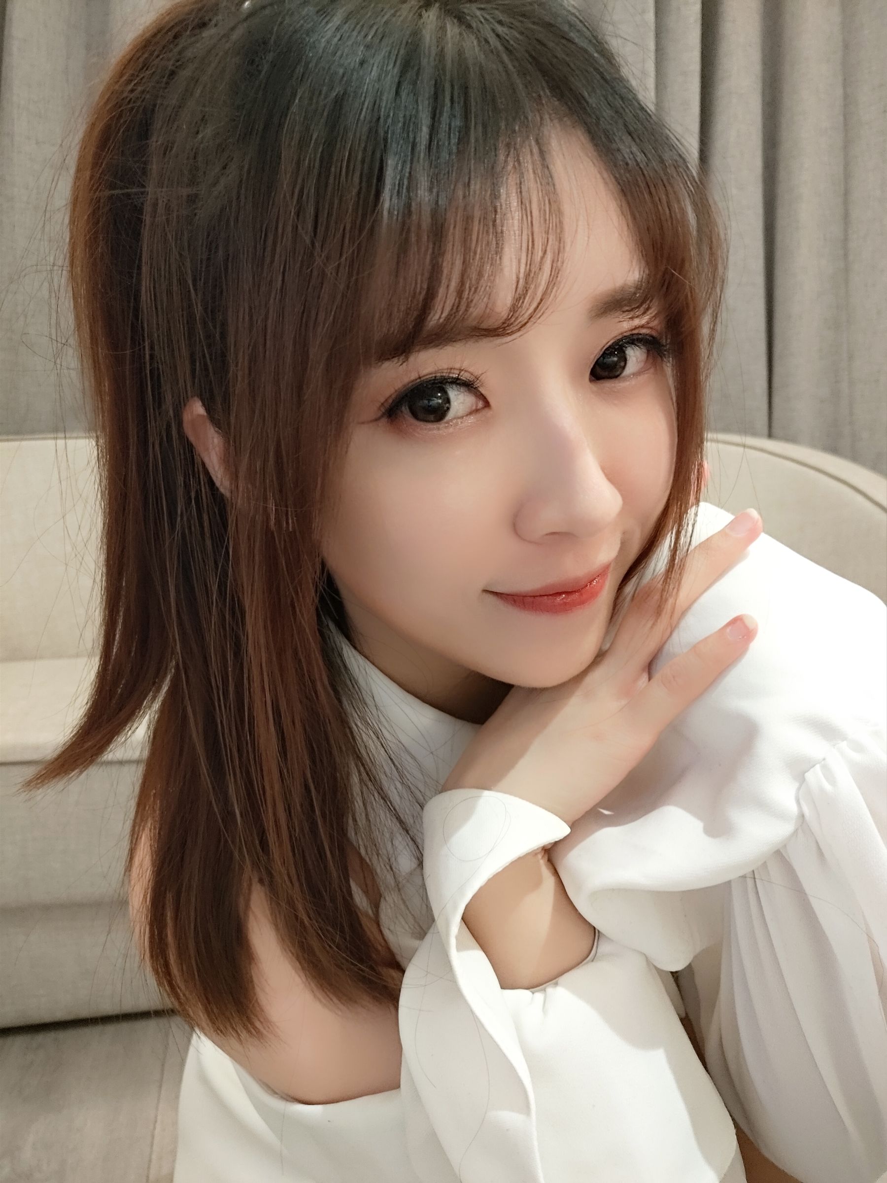 小女巫露娜–条纹提花白衬衣插图4