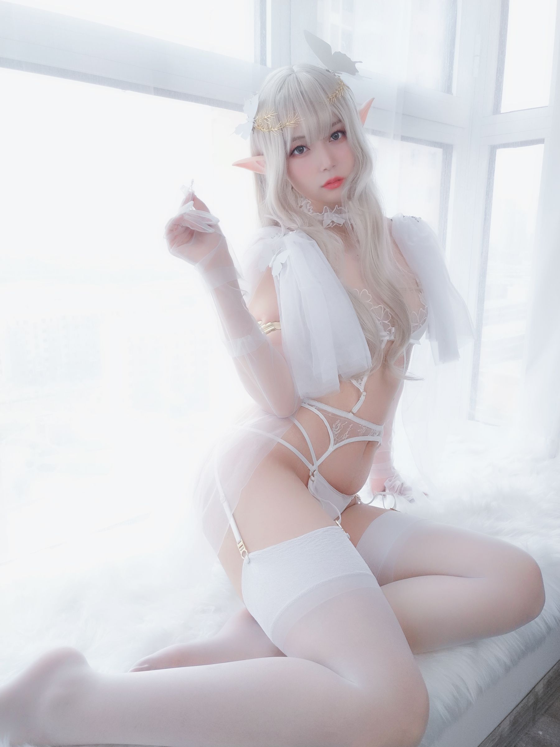 Coser小姐姐白银81《纯白精灵》插图