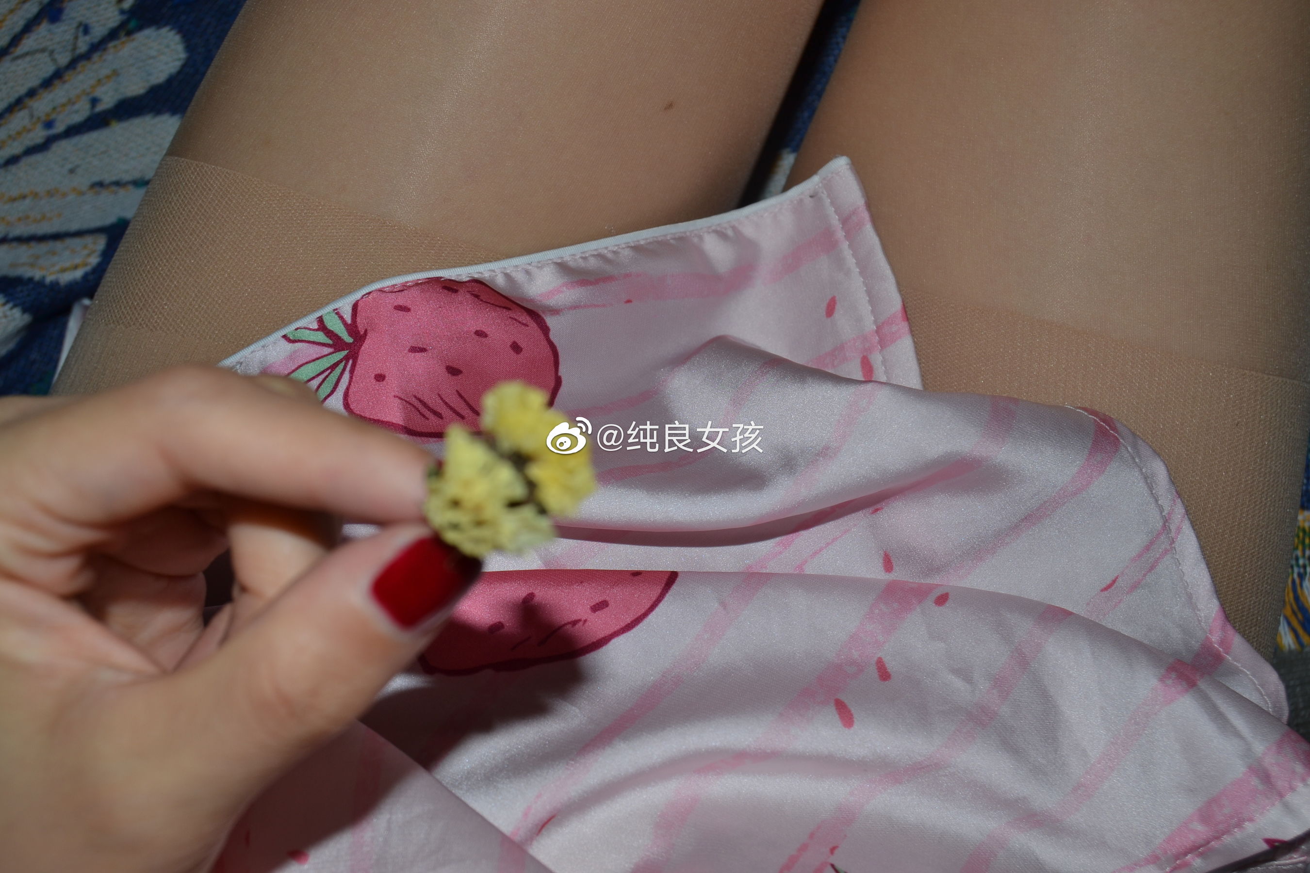 [福利COS] 纯良女孩 微密圈写真合集插图
