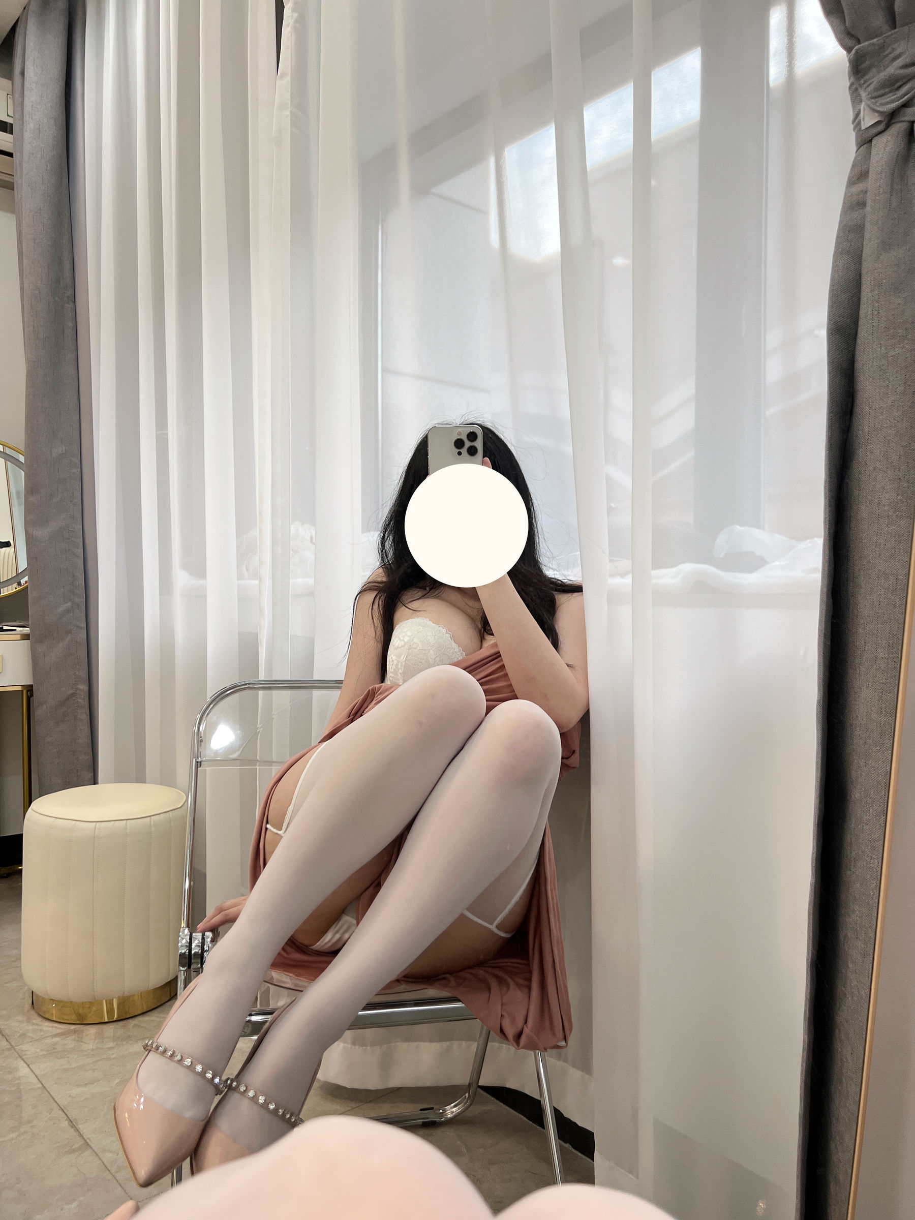 蜜桃少女是依酱呀 – 人妻插图6
