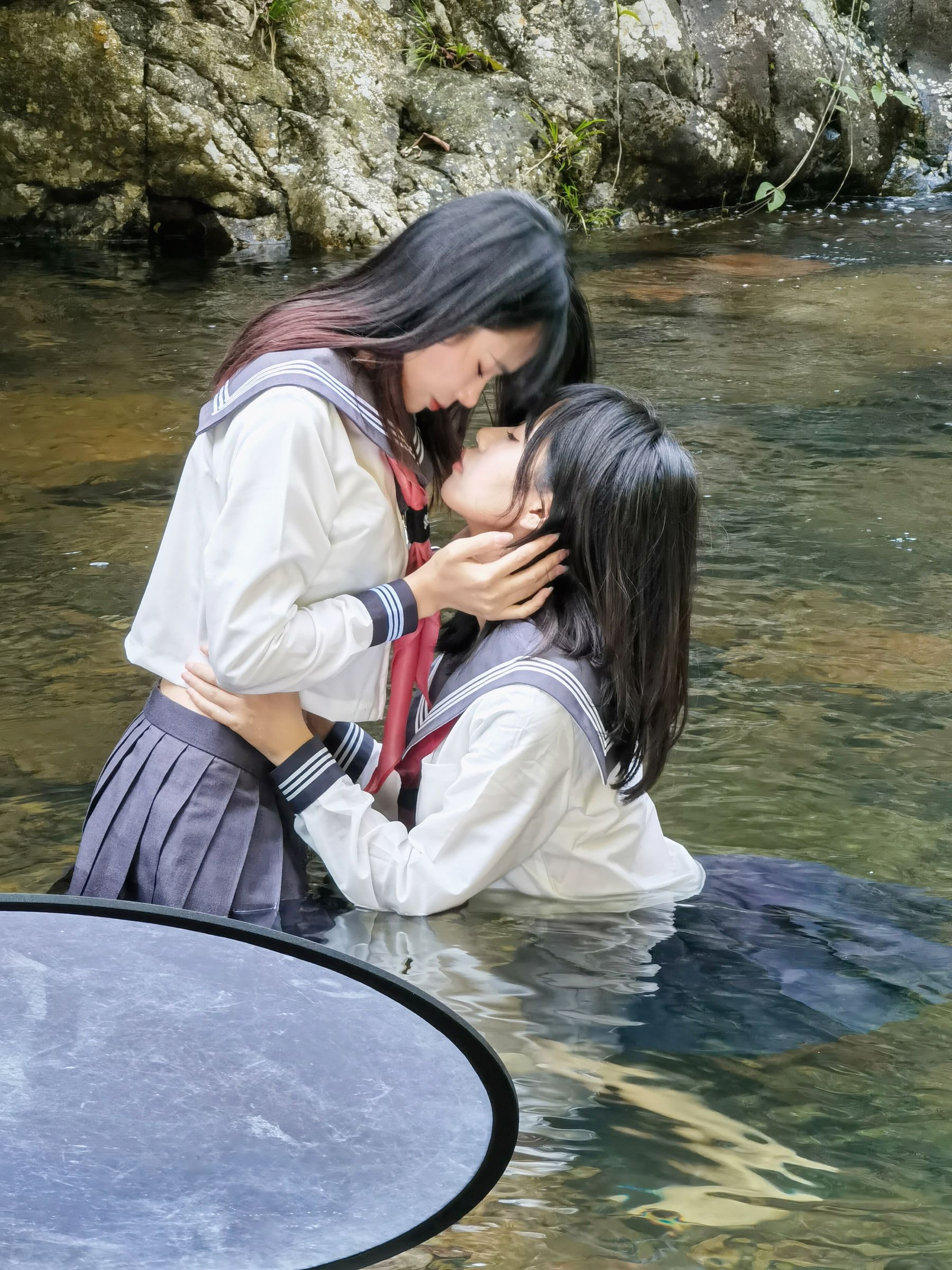 阳光美少女萌芽儿o0 × 琪鸽 – 百合竞技泳衣插图
