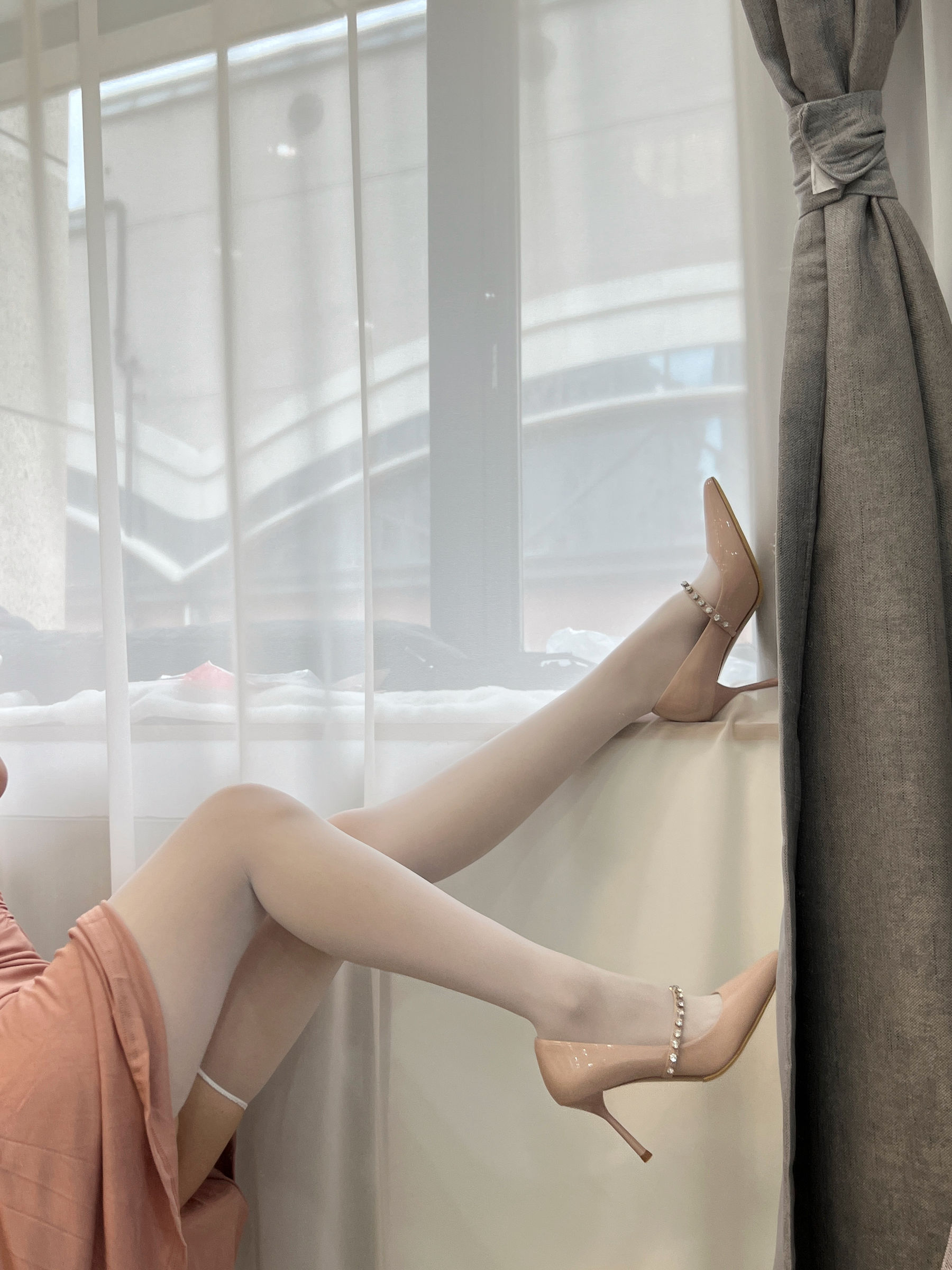 蜜桃少女是依酱呀 – 人妻插图7