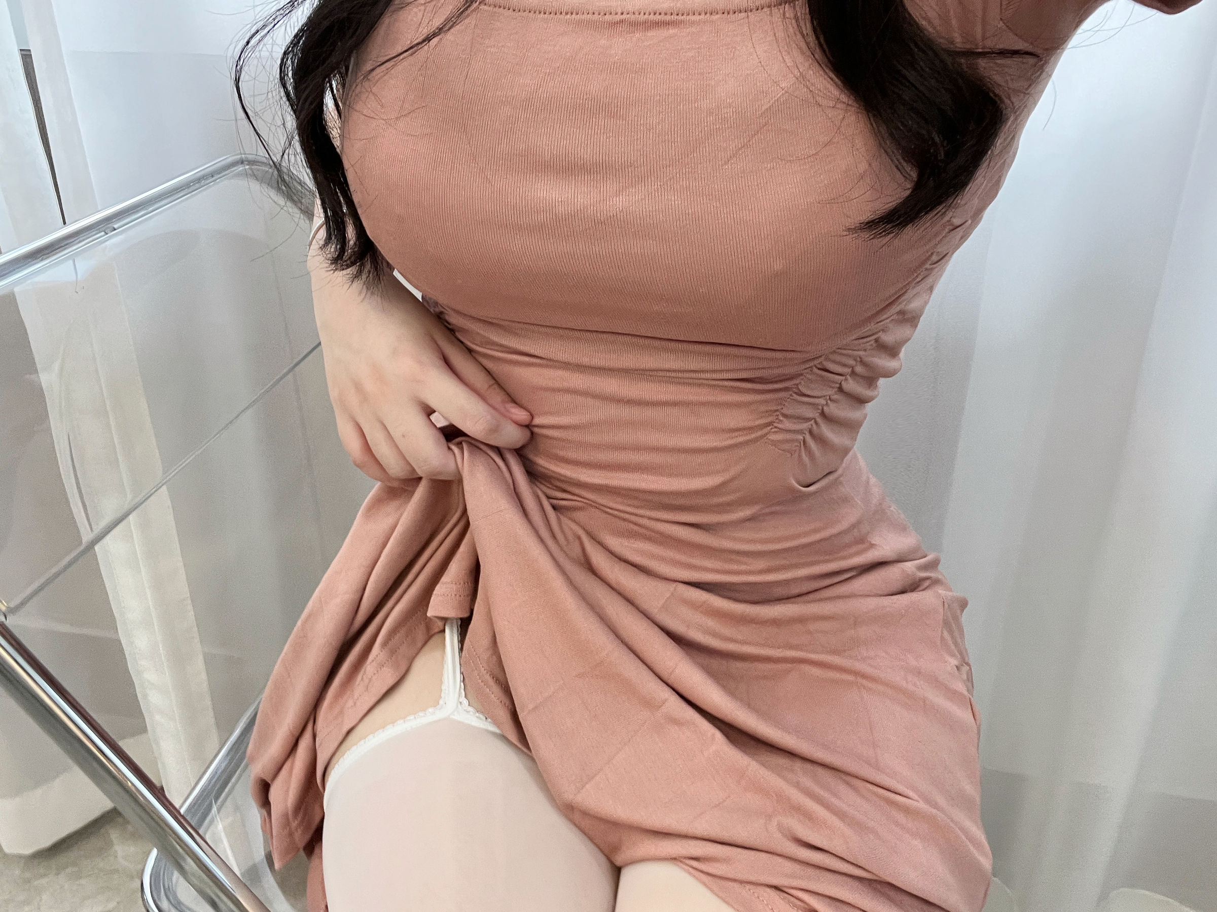 蜜桃少女是依酱呀 – 人妻插图2