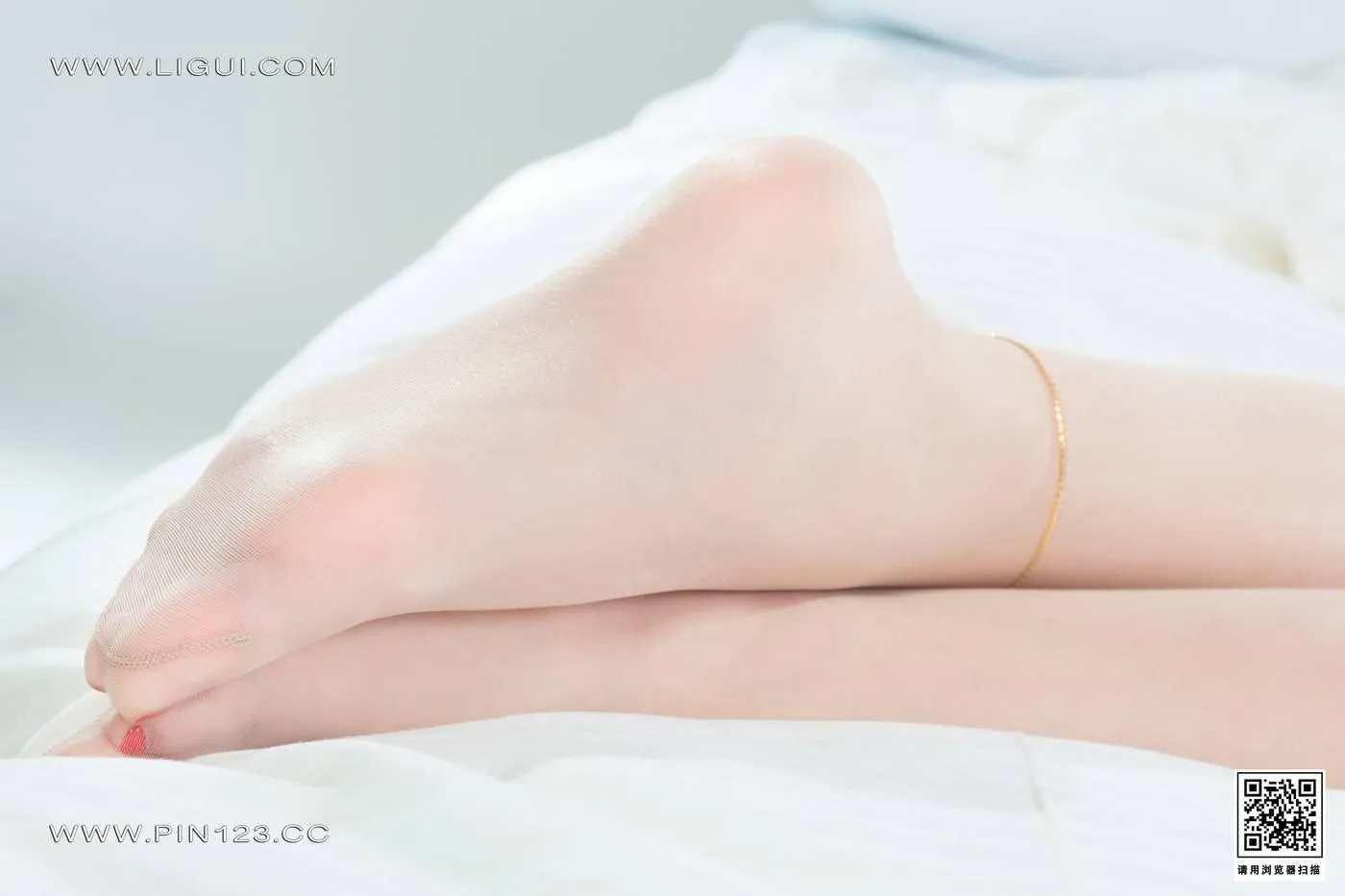 [Ligui丽柜]2022.06.13《丝欲香体》心心[70P]插图