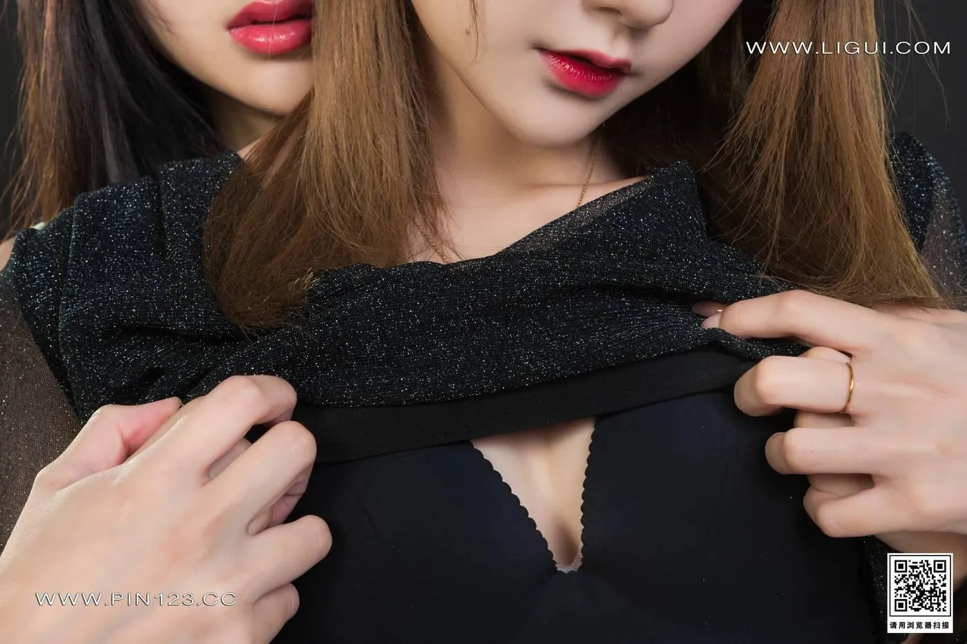 [Ligui丽柜]2022.10.15 双生花-丝情袜意 心心&小七[87P]插图