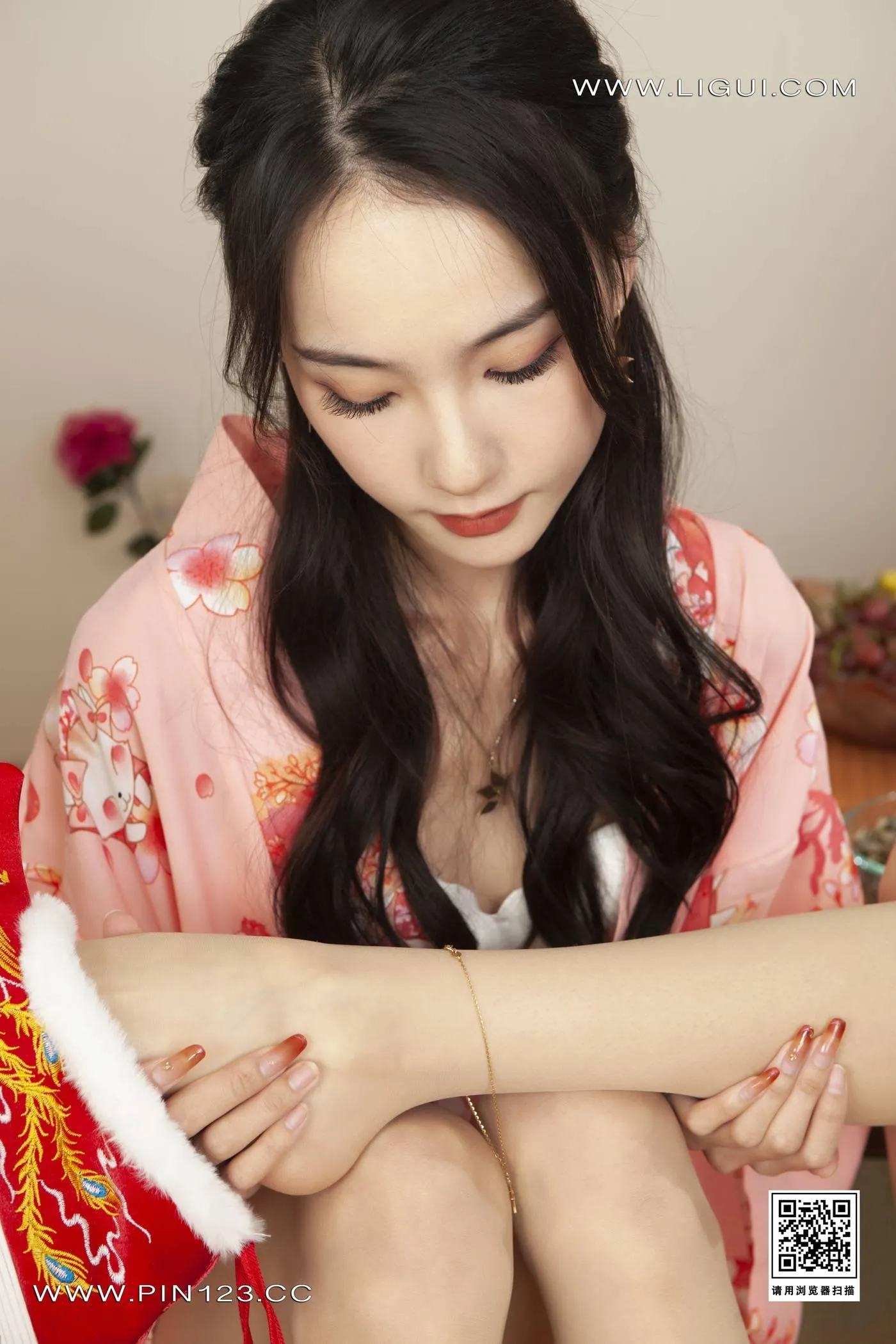 [Ligui丽柜]2023.01.19 花足迎春(上) 兔子＆心心[71P]插图