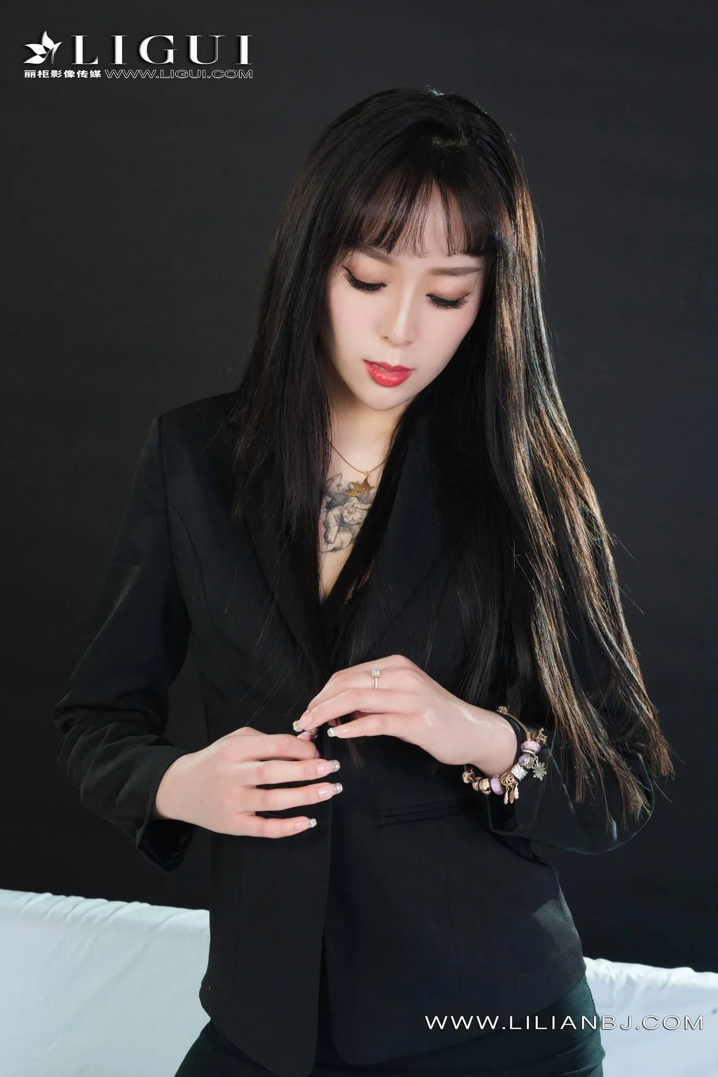 [Ligui丽柜]2022.02.07 《职场艳遇》乘乘[35P]插图5