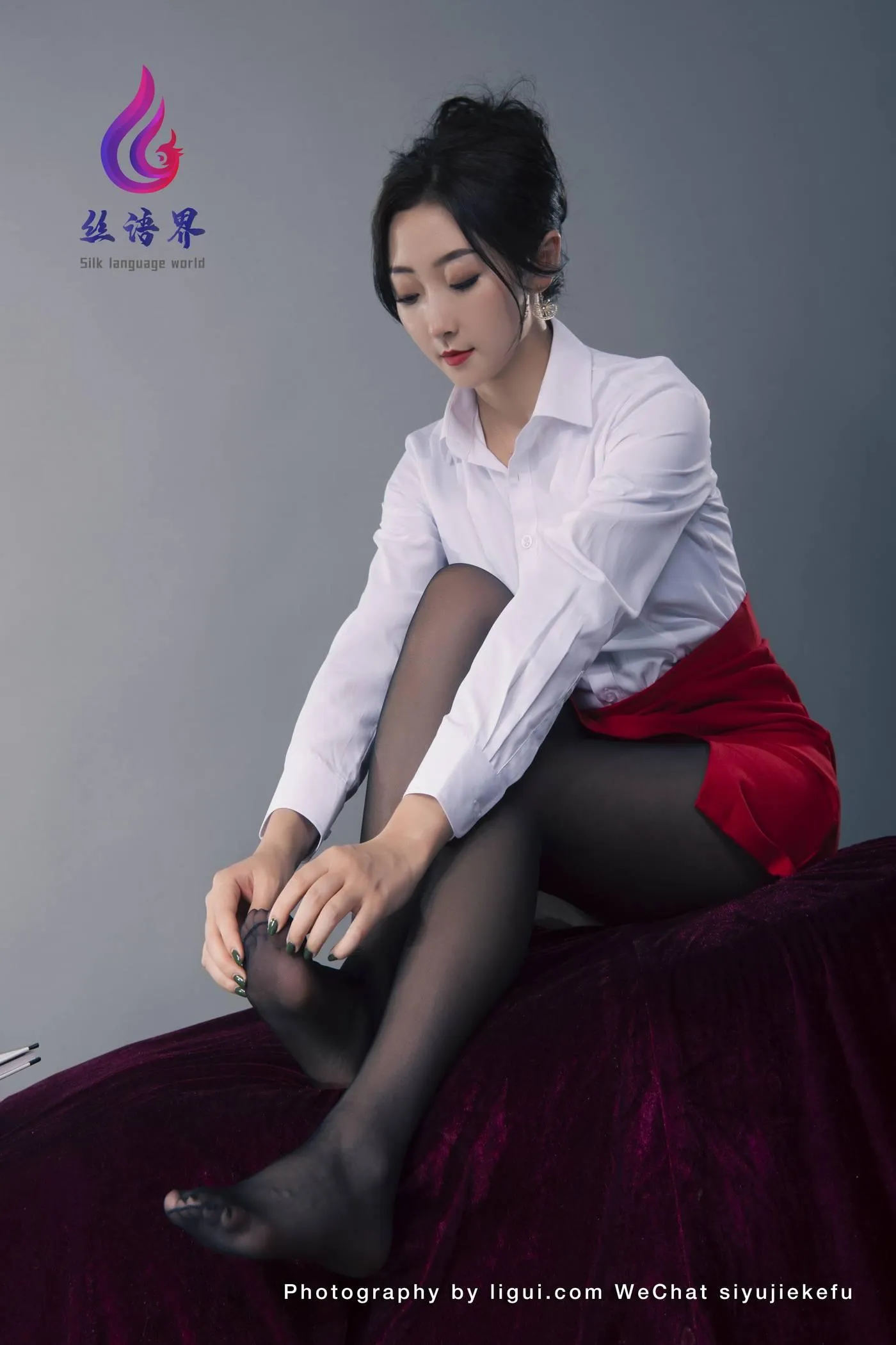 [Ligui丽柜]2022.04.27《那一抹红色》愉心[58P]插图2