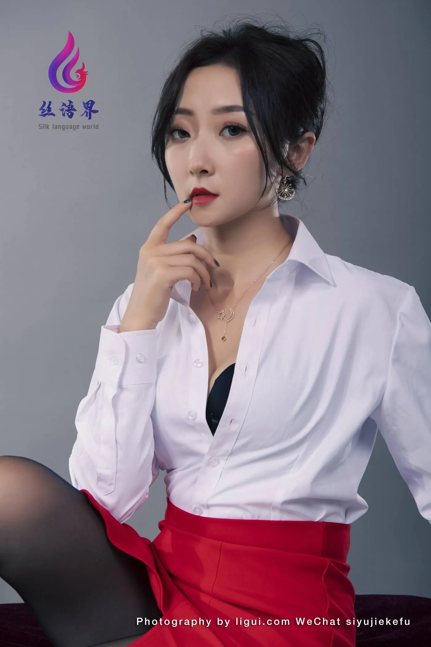 [Ligui丽柜]2022.04.27《那一抹红色》愉心[58P]插图2