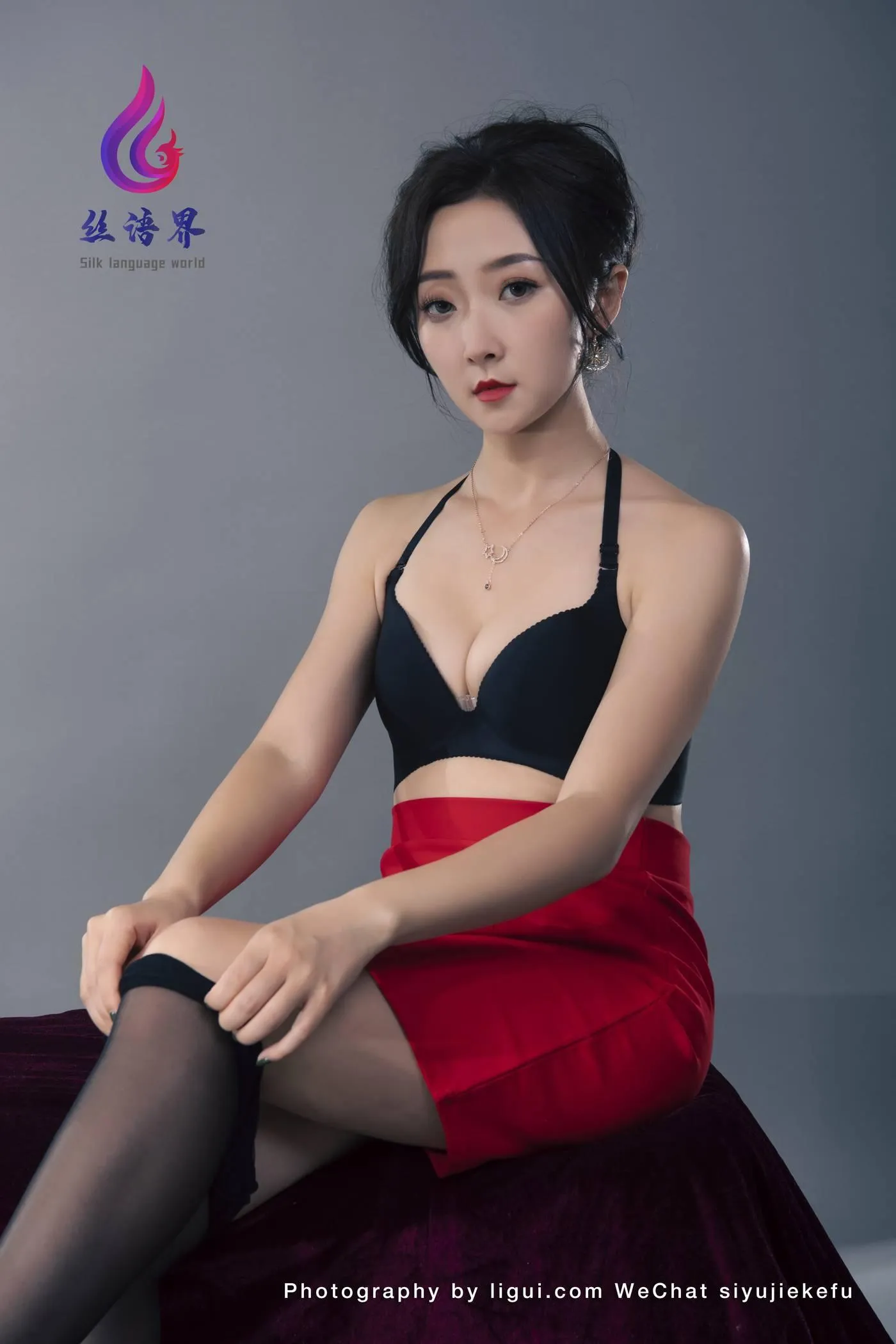 [Ligui丽柜]2022.04.27《那一抹红色》愉心[58P]插图2