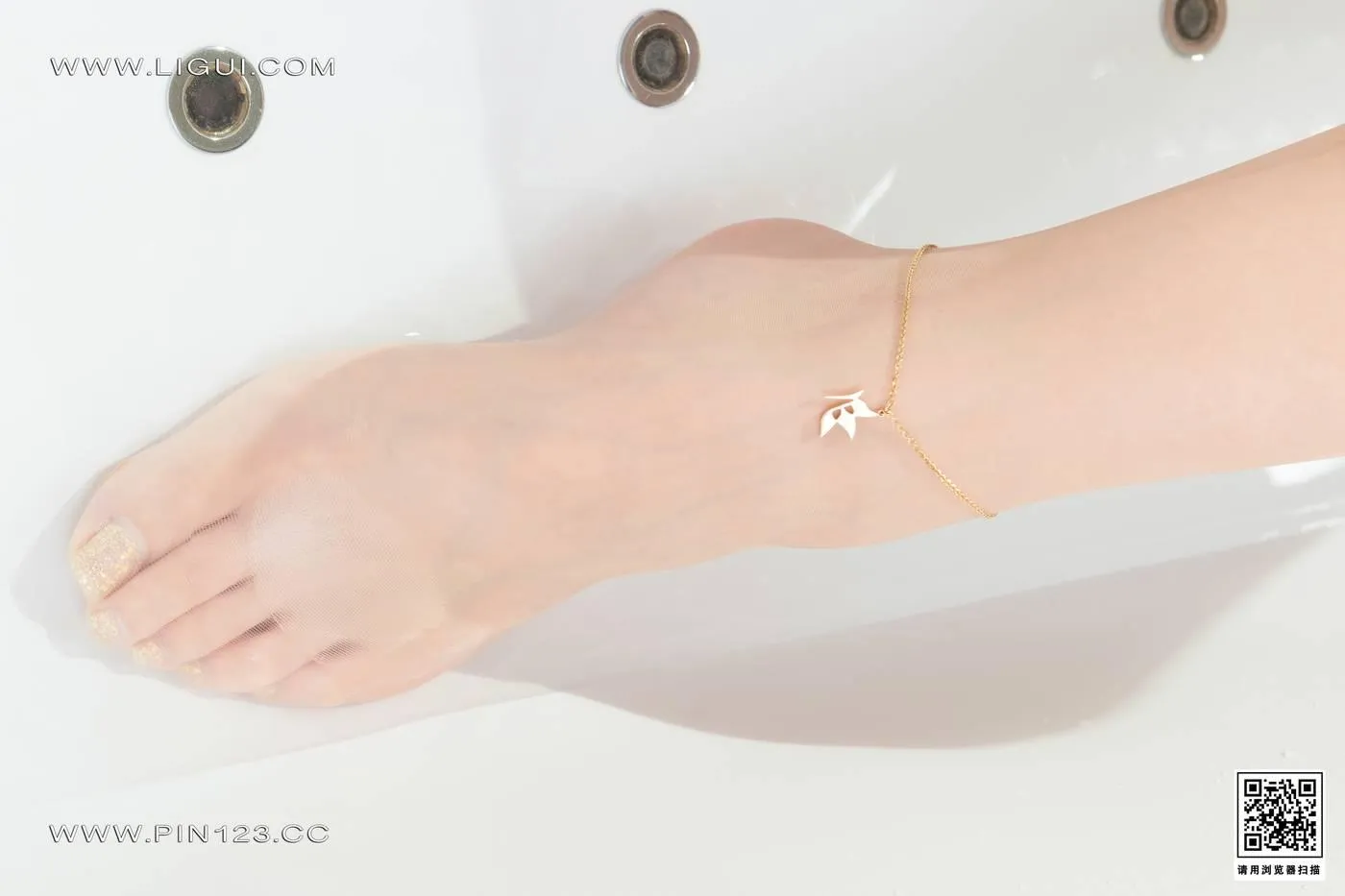 [Ligui丽柜]2022.10.31 水中芙蓉 心心[81P]插图2