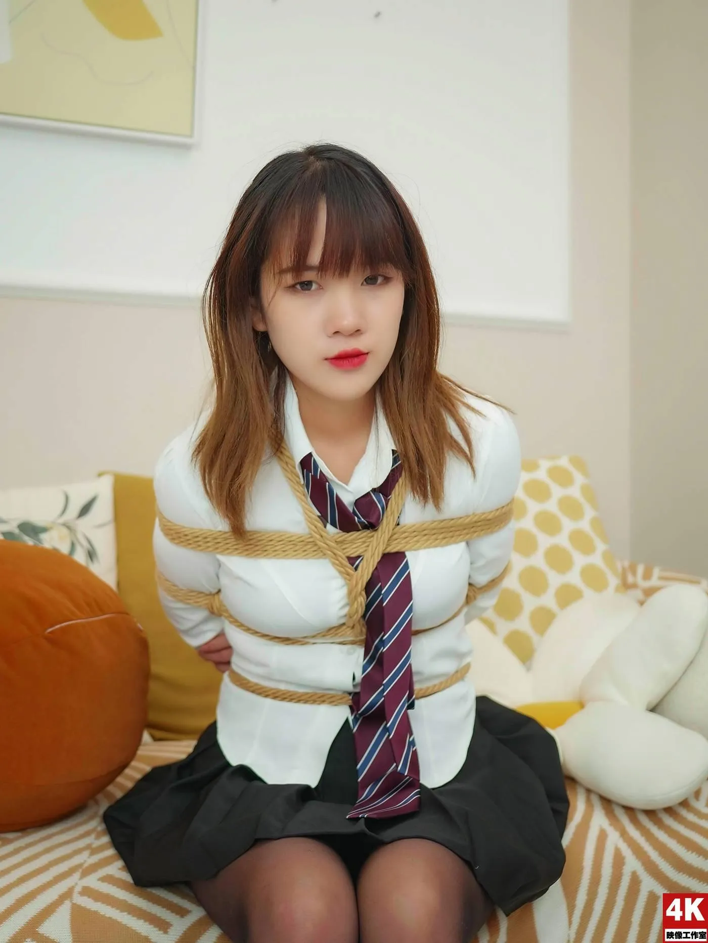 [Ligui丽柜]2022.09.16 你的JK女孩被绑起来 果果吖[54P]插图