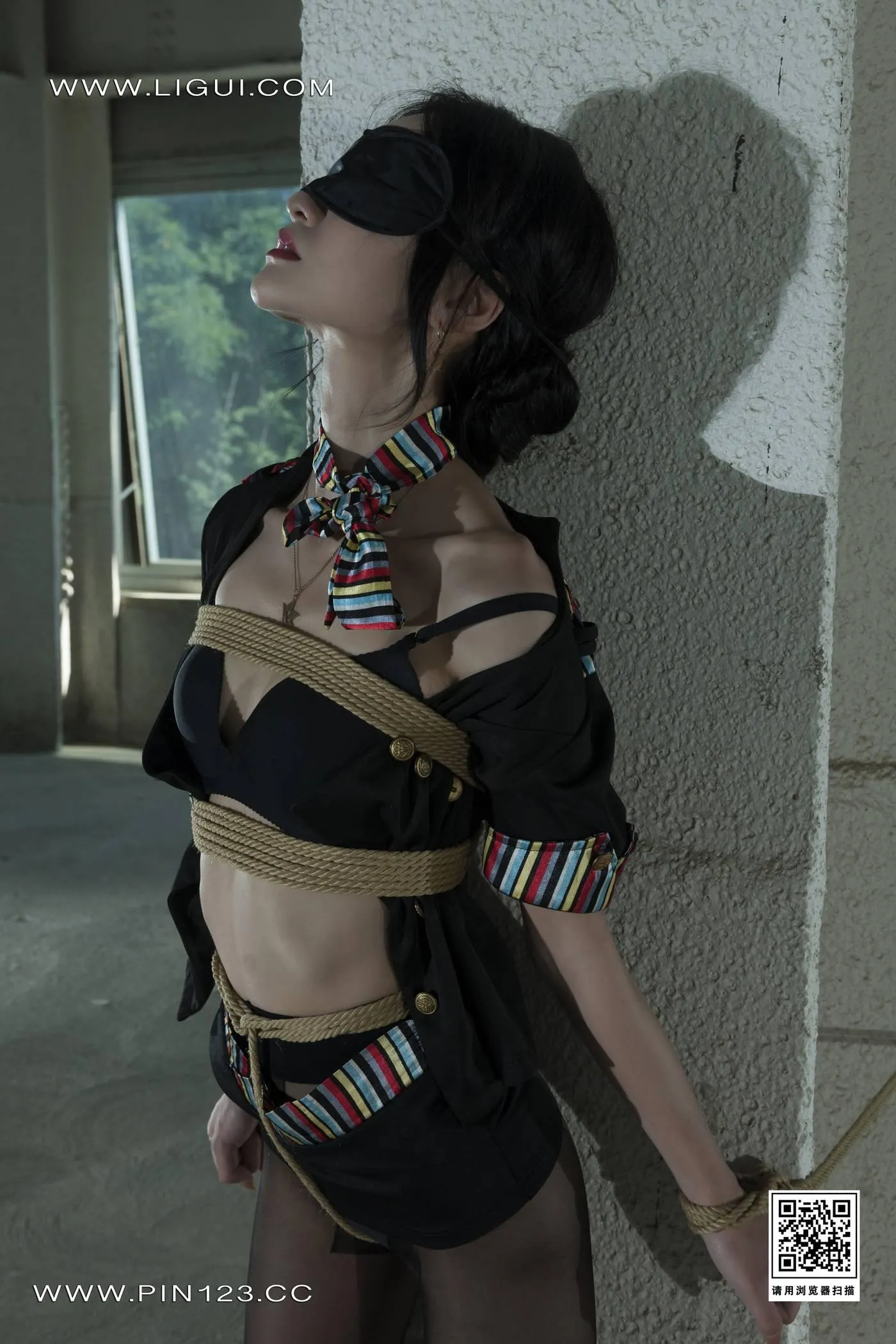 [Ligui丽柜]2022.09.02 劫持空姐 心心[68P]插图2