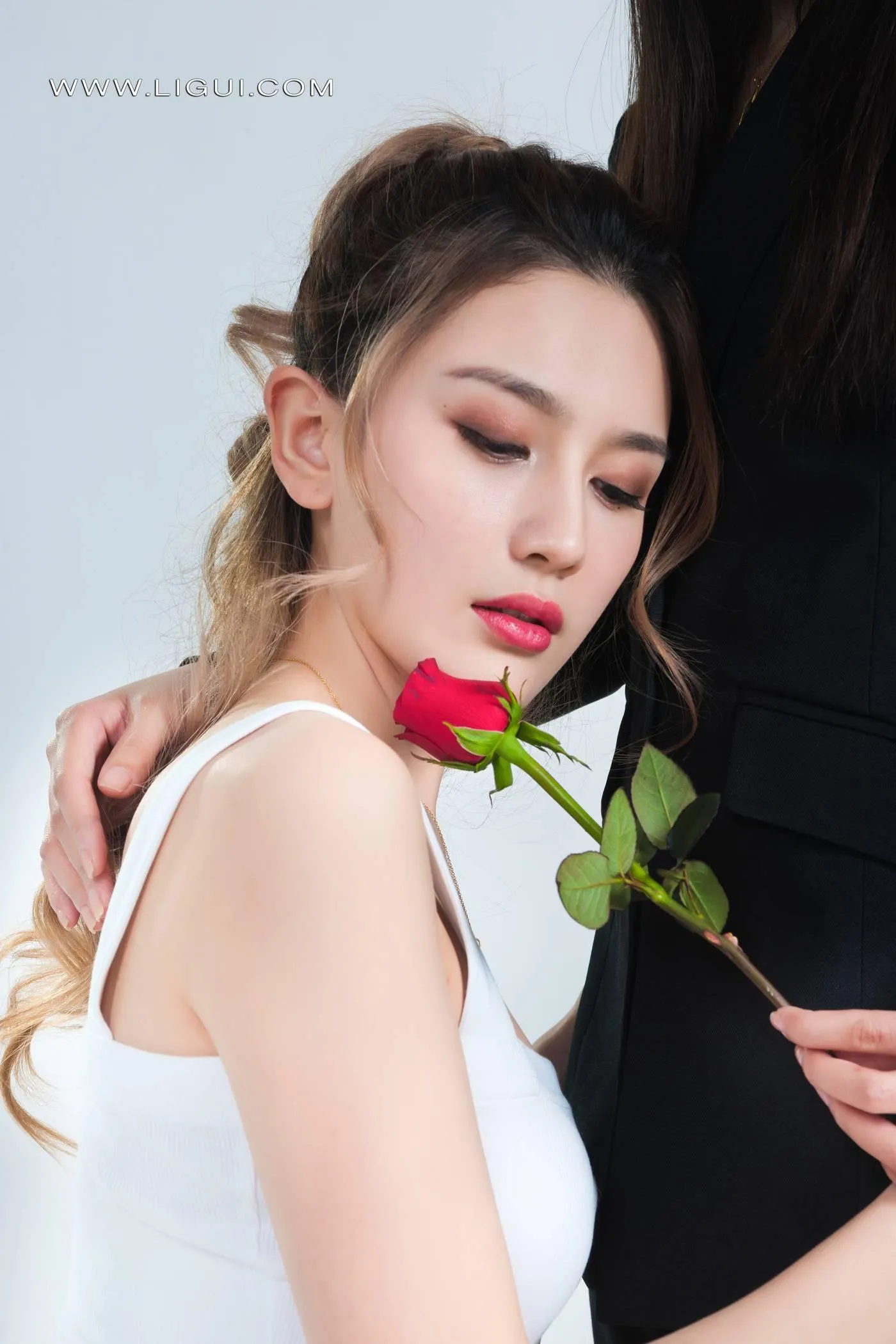 [Ligui丽柜]2022.02.11 《双生花-情人之吻》甜甜&钟情[82P]插图8